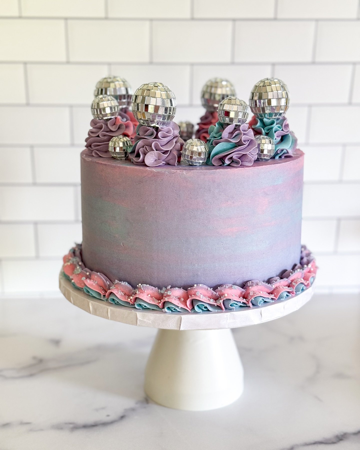 Brb, adding disco balls to everything. 🪩

#cakedecoration #cakedesign #bakersofinstagram #customcakes #homebaker #cake #cakedecorating #cakedecorator #cakesofinstagram #ctcakes #granbyct #smallbusiness #shoplocal #connecticutcakes #buttercreamcakes 