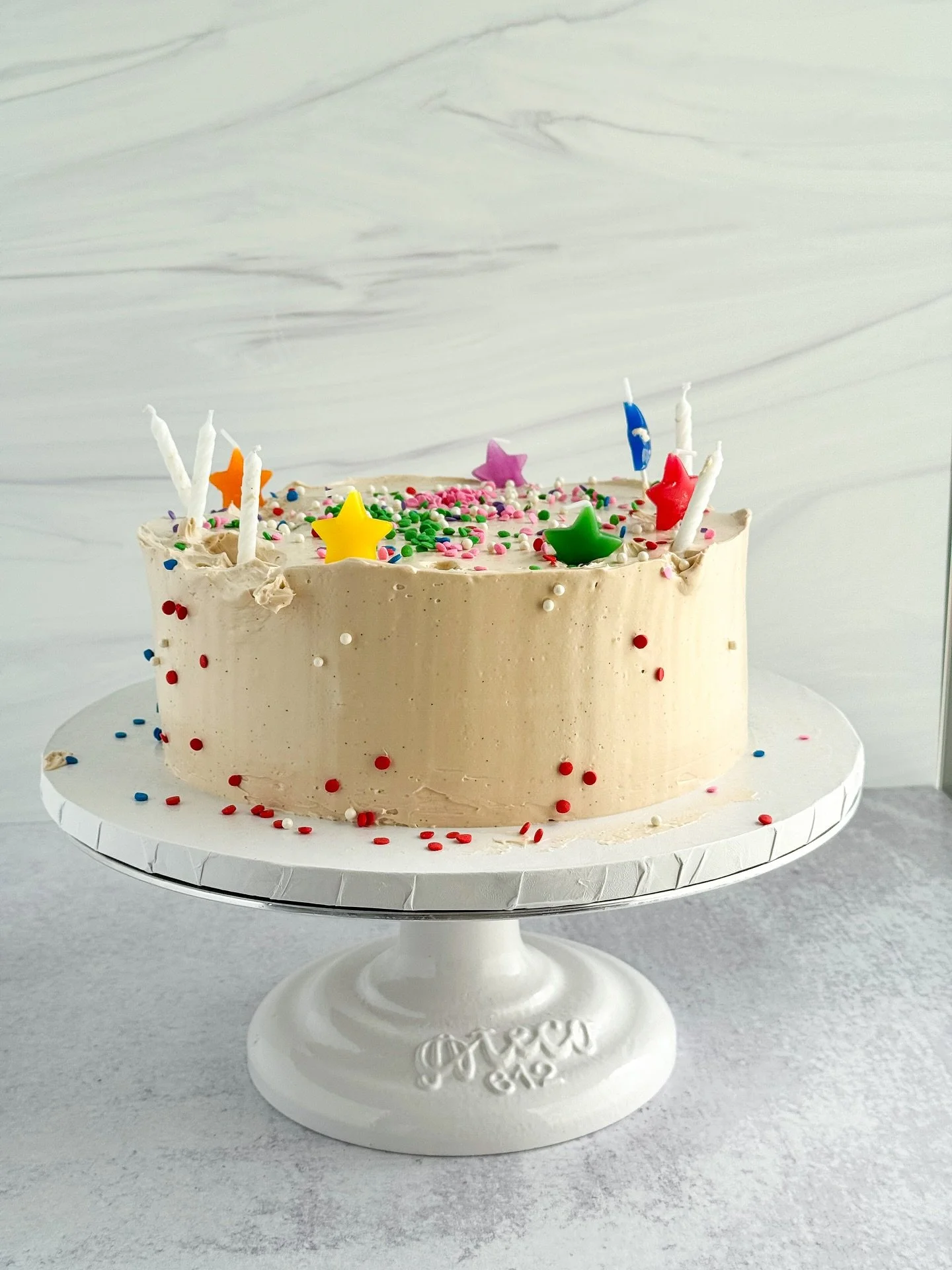 10/10 recommend letting your 17 month old decorate your birthday cake. 

#cakedecoration #cakedesign #bakersofinstagram #customcakes #homebaker #cake #cakedecorating #cakedecorator #cakesofinstagram #ctcakes #granbyct #smallbusiness #shoplocal #conne