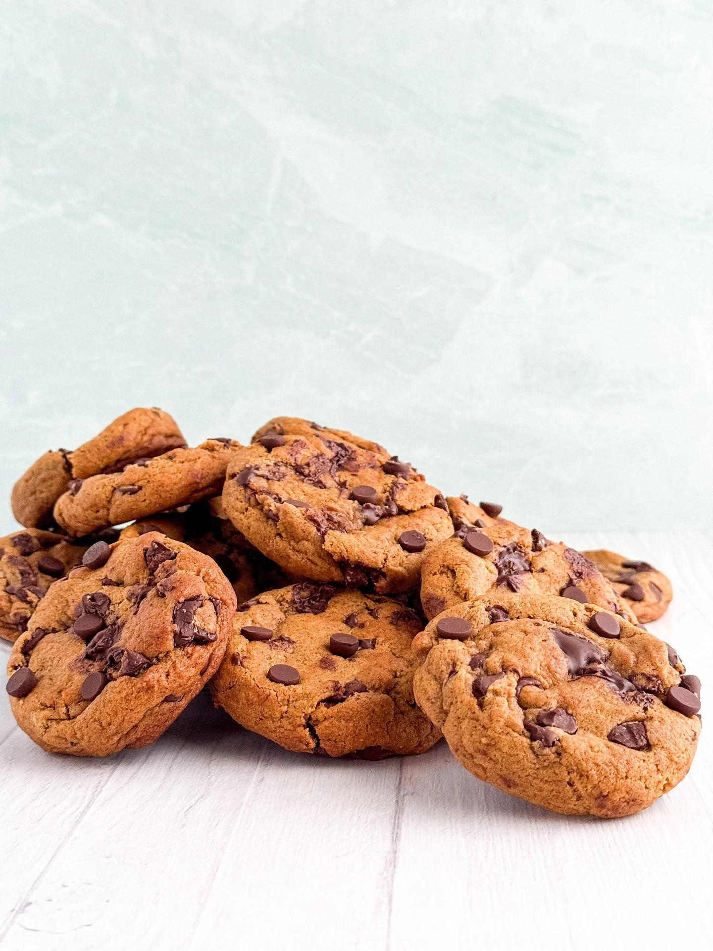 These Pumpkin Chocolate Chip cookies went quick yesterday! But not to worry, I&rsquo;ve got more today at @lostacresvineyard from 11-3! 

Menu
-Pumpkin Chocolate Chip Cookies
-Ginger Molasses Cookies
-Brown Butter Chocolate Chip Cookies 
-Mini Carrot
