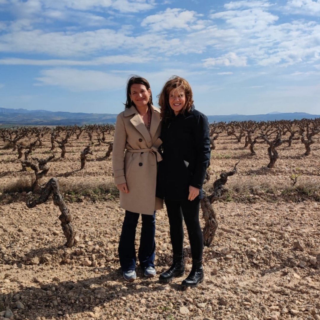 ♀ Ana Martinez Bujanda is the 5th generation family member,  COO of @bodegasvaldemar and the first generation to found @valdemarestates in Walla Walla WA.  They are the first Rioja winery to establish a winery in the USA.  This is consistent with the