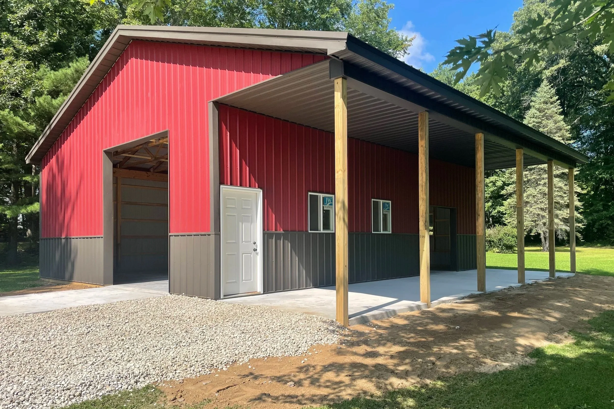 Detached Garages vs. Pole Barns in Michigan: How to Choose