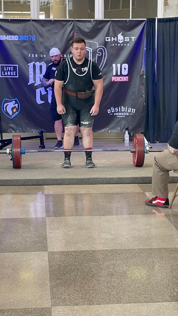 Seth getting ready to deadlift 500 pounds 