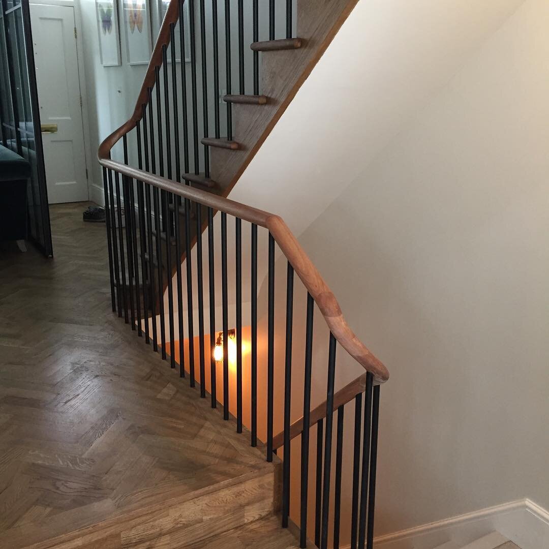 Fulham Project
#bespokehandrail #continoushandrail #bespokejoinery #projectcompleted #awesomedesign