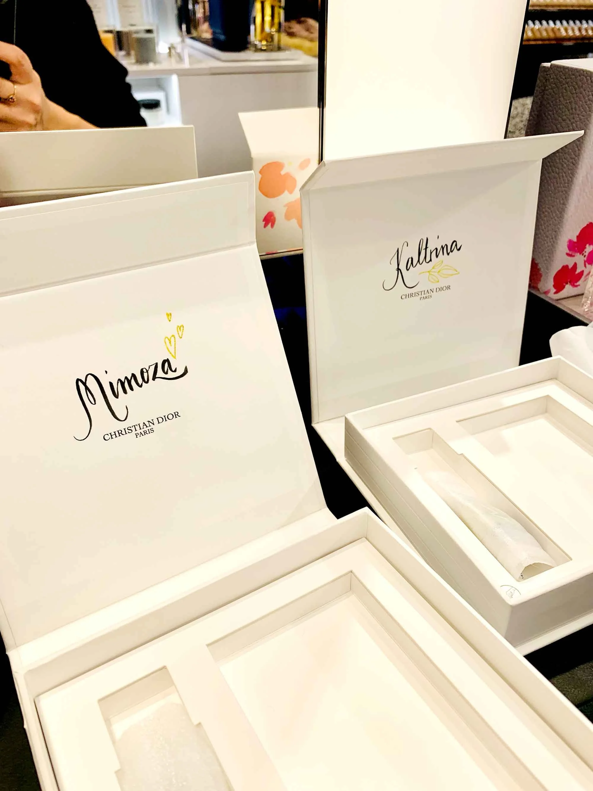 dior-inlay-package-handlettering.jpg
