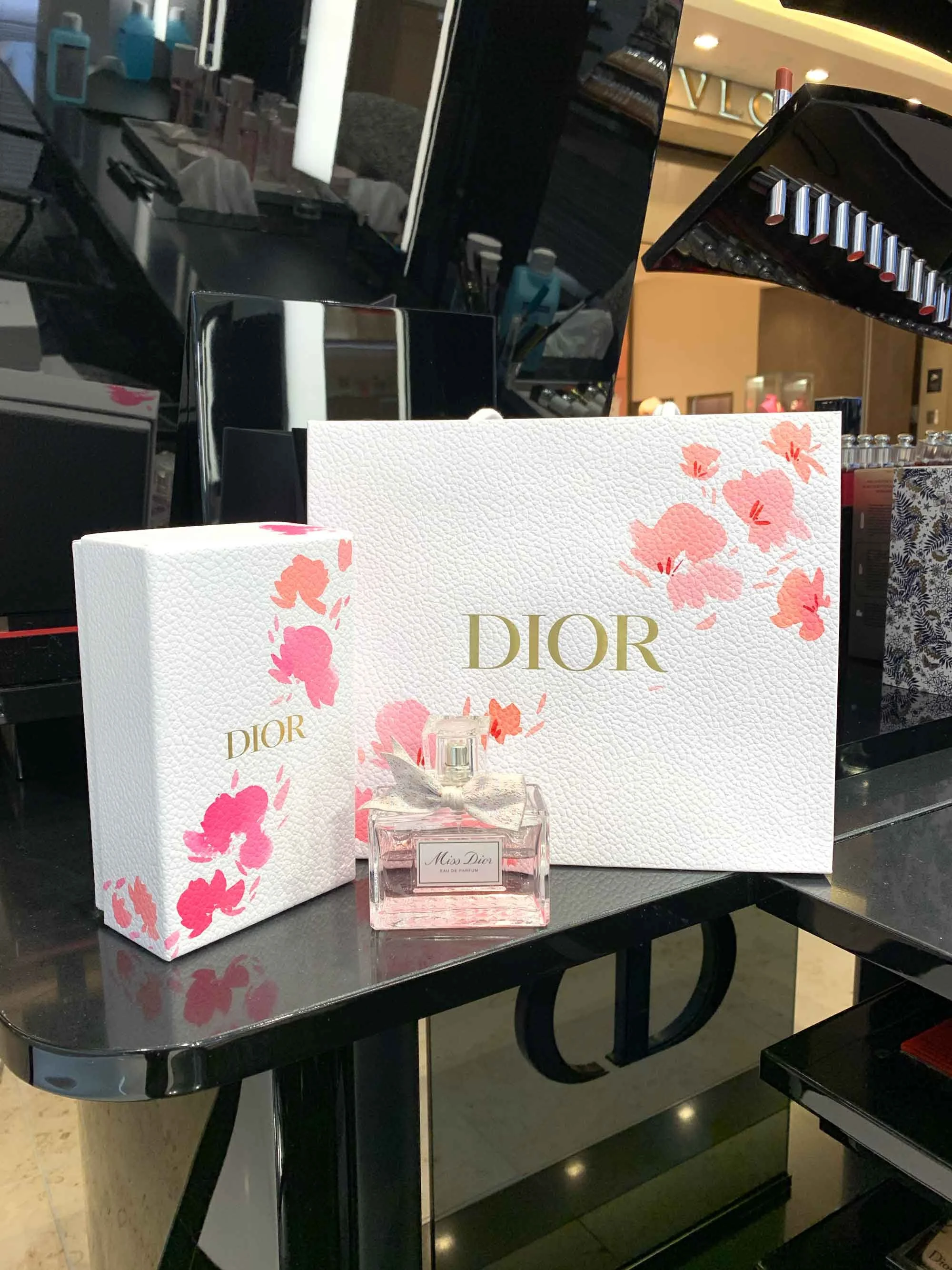 dior-flowers-package-liveevent-eventpainter-luxurybrand-ekaterina-koroleva.jpg