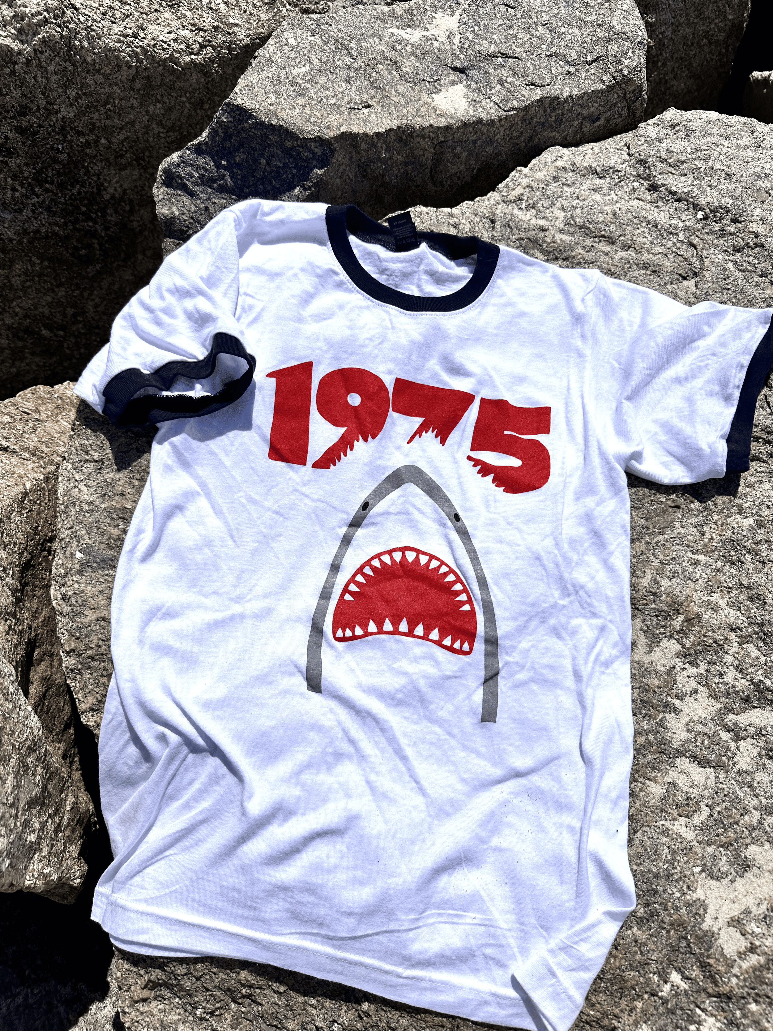 REMY 1975 Shark T-shirts(1).png