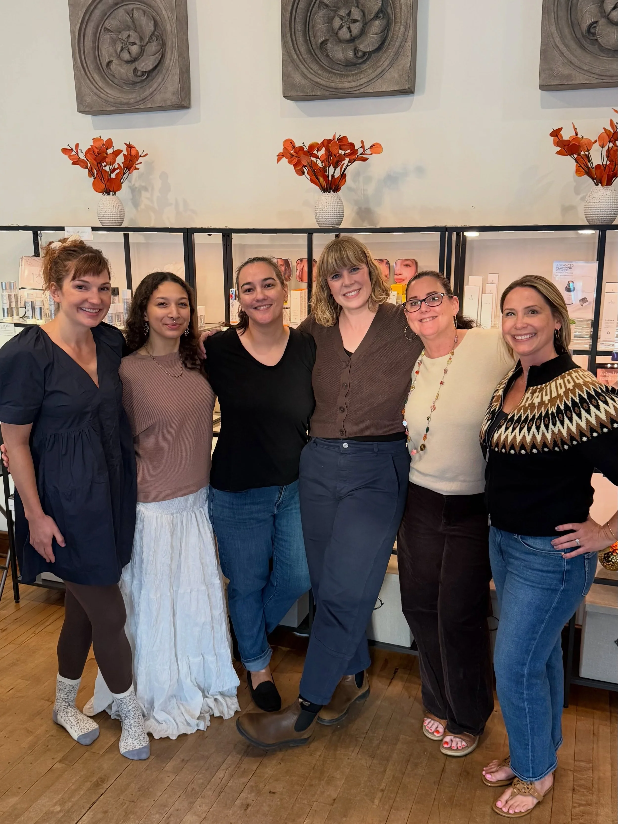 Thank you to everyone who joined us at Spa Sweet last Friday! Your warmth, energy, and presence turned the evening into something truly special. The collective is so grateful for this community, and for the way we all show up for one another. Nights 
