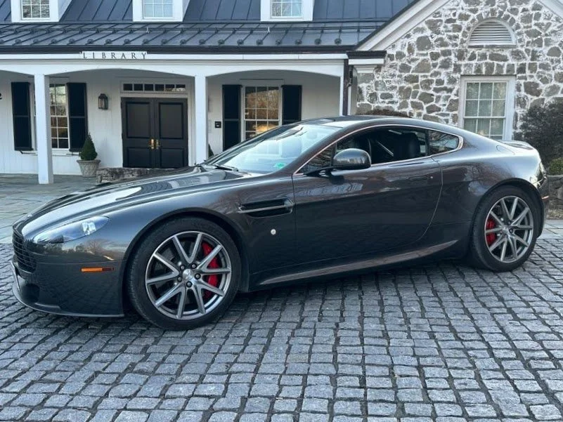 2014 Aston Martin V8 Vantage Coupe