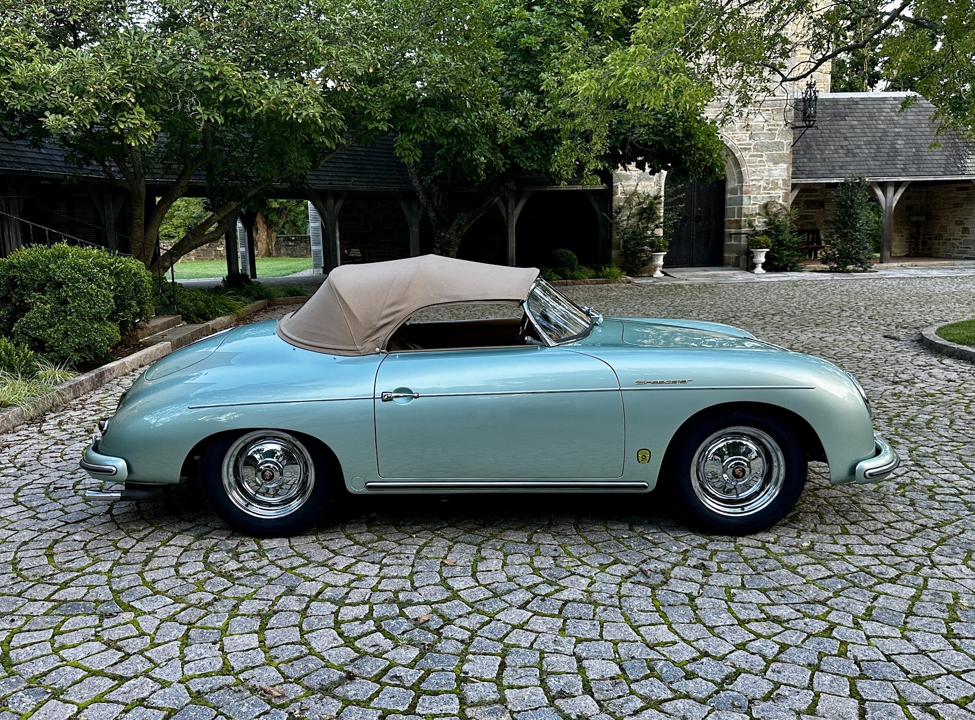 03-landscape-porsche-356-speedster.jpg