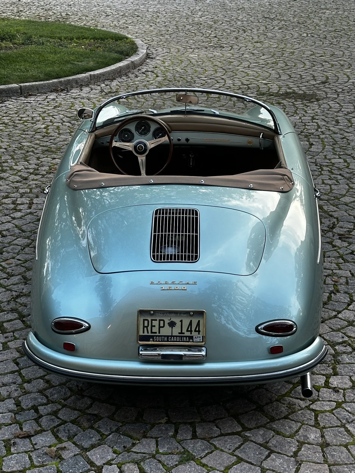 06-portrait-porsche-356-speedster.jpg
