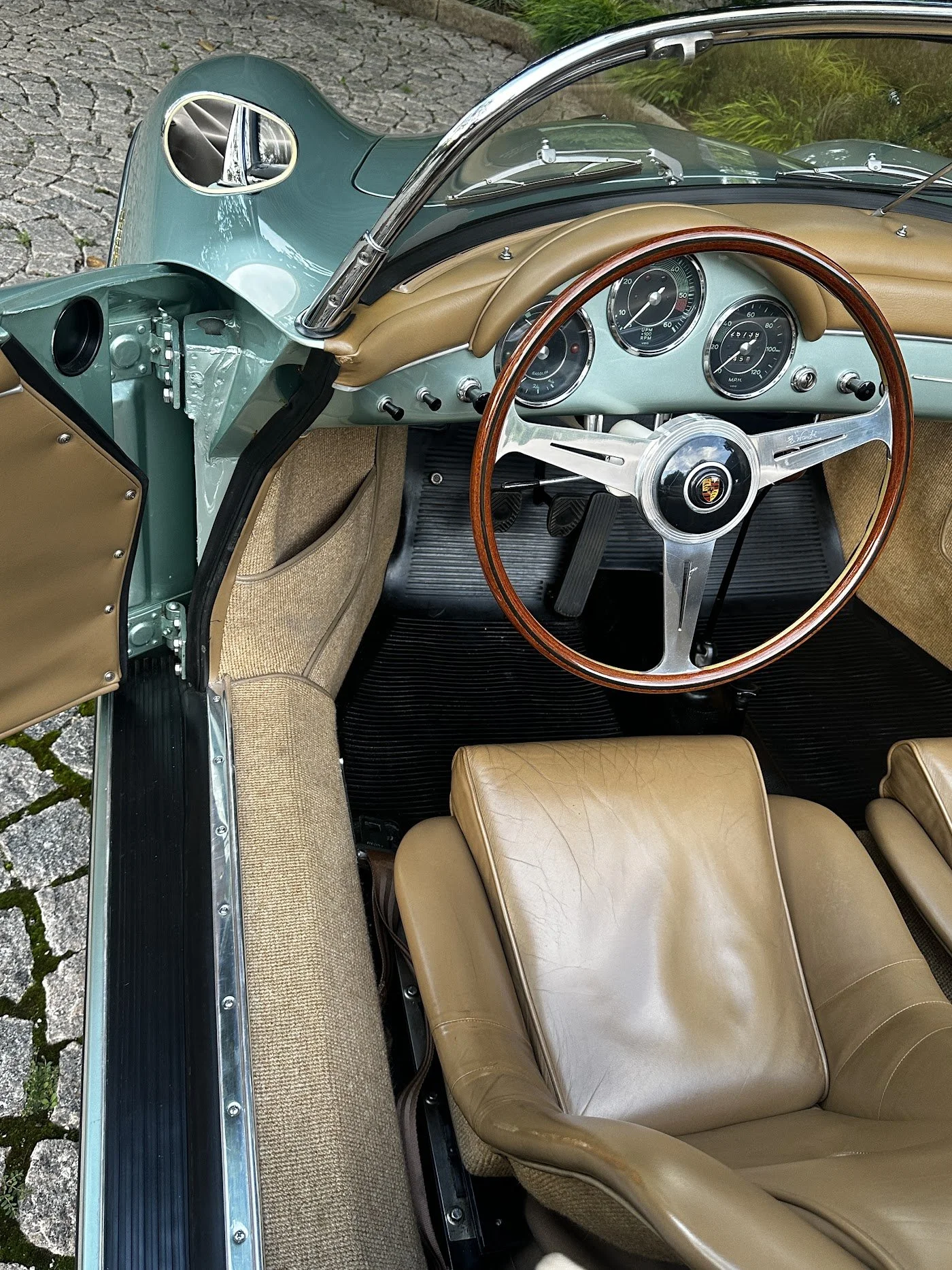 10-portrait-porsche-356-speedster.jpg