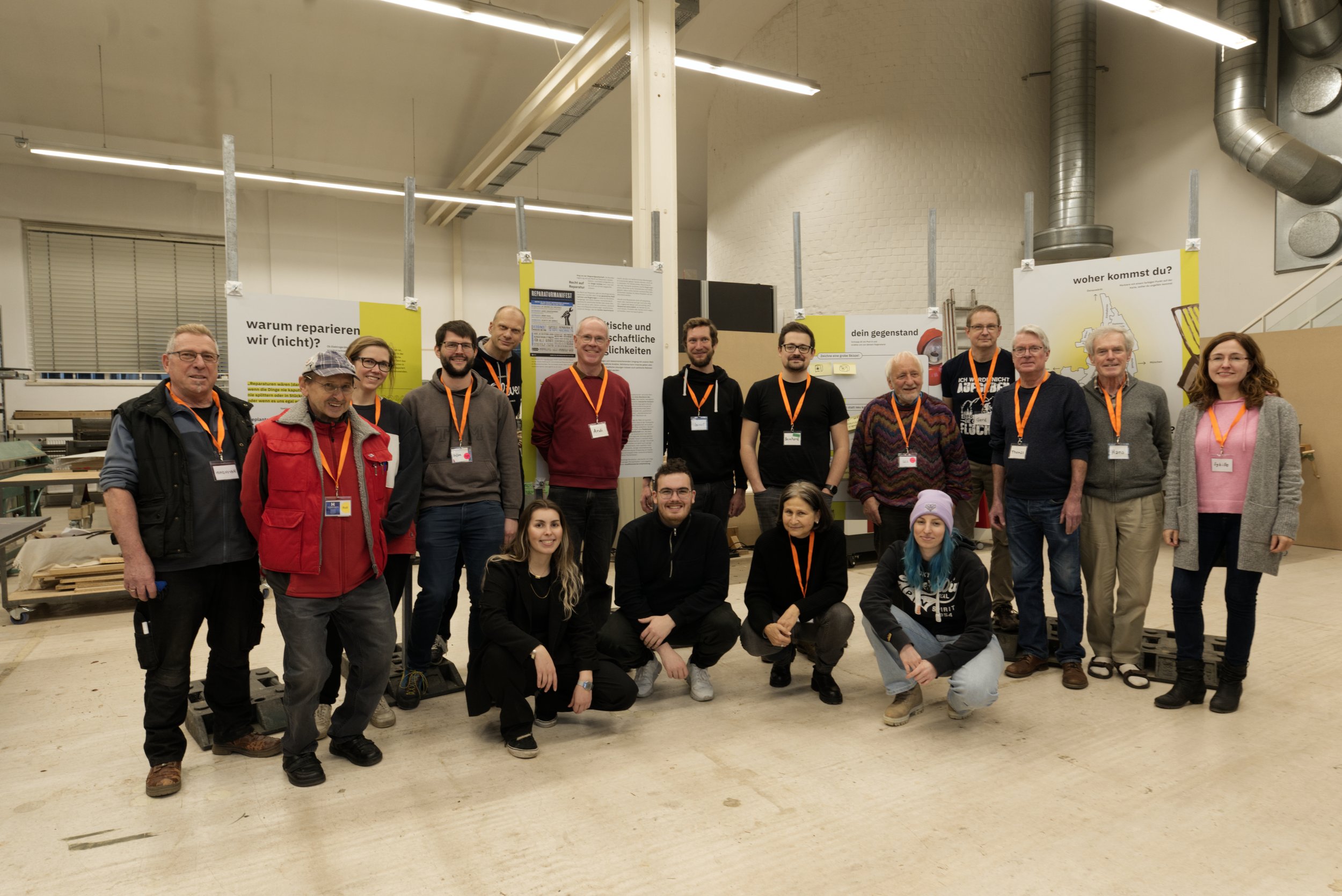 Das Repair Café Team und die Studierenden