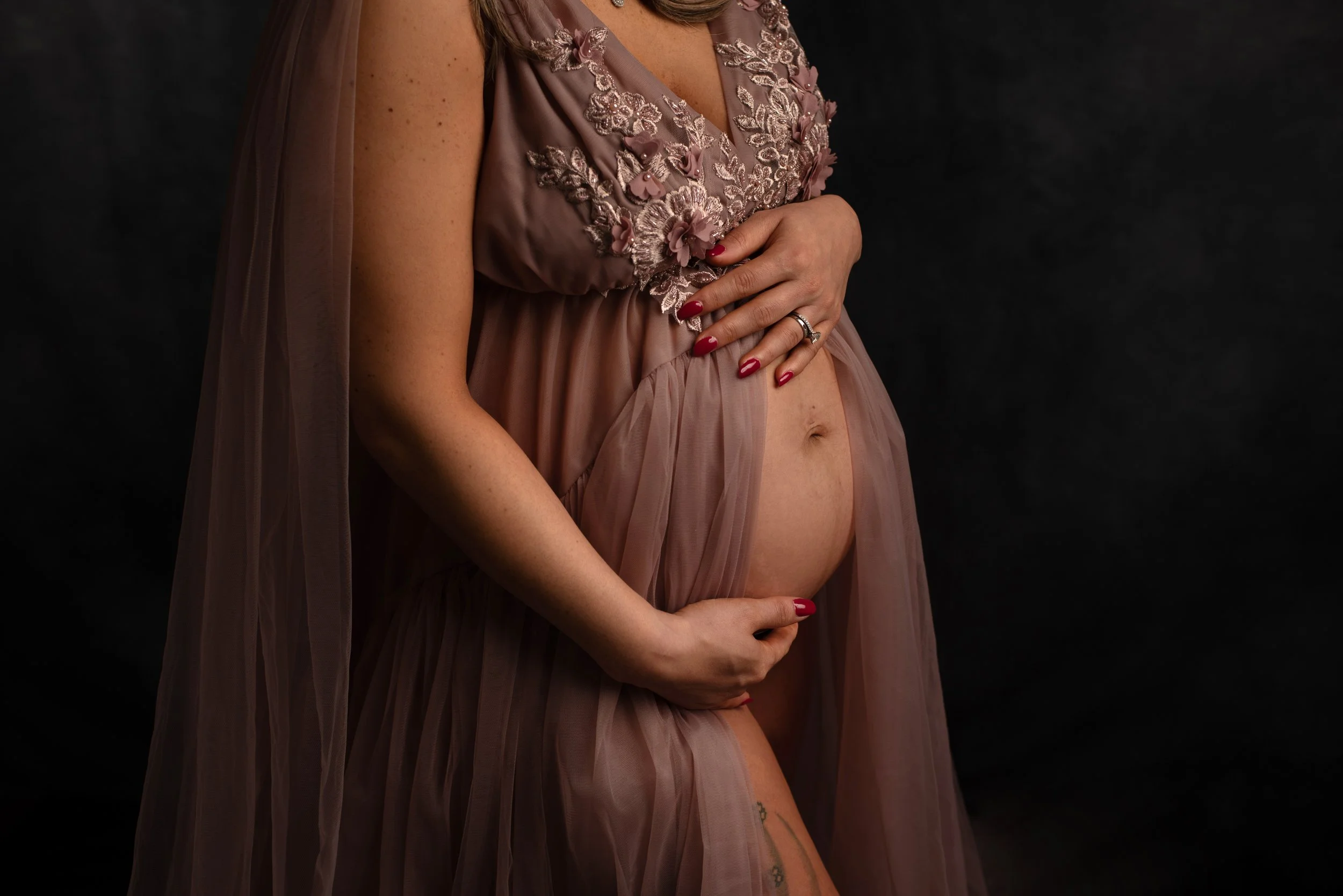 Katrina & Denis Maternity April 22 2024 (25).jpg