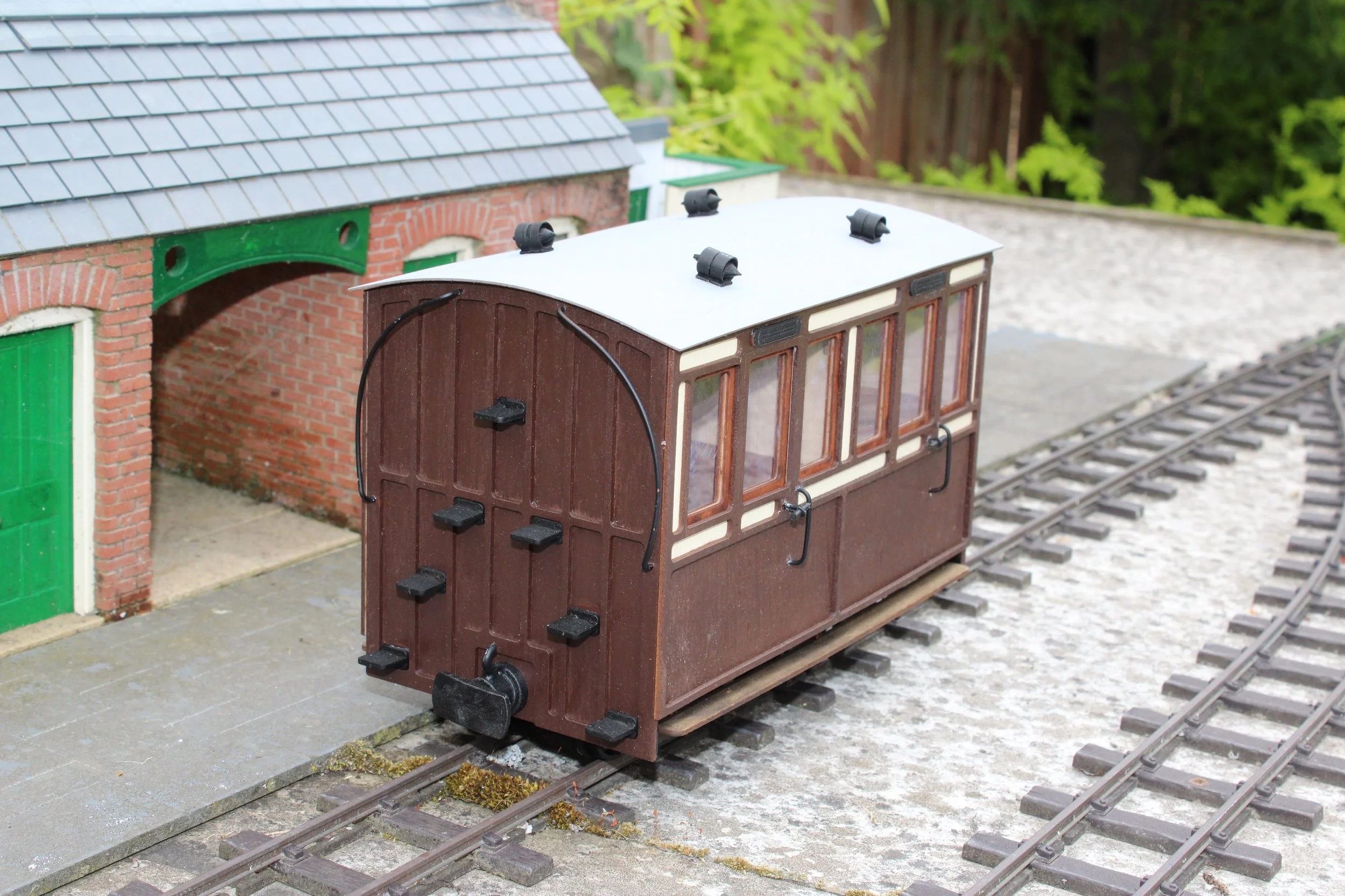 2 Compartment Dean Standard Roof carriage for garden railways, 16 mm and GScale