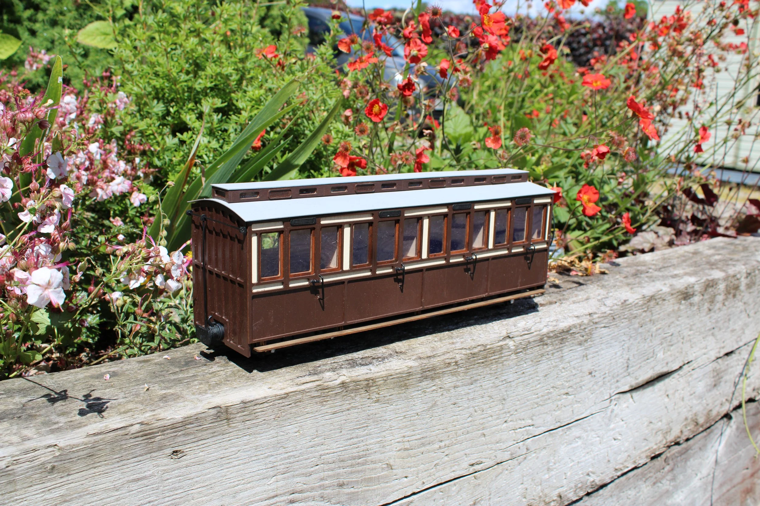 4 Compartment Dean Clemestery Roof