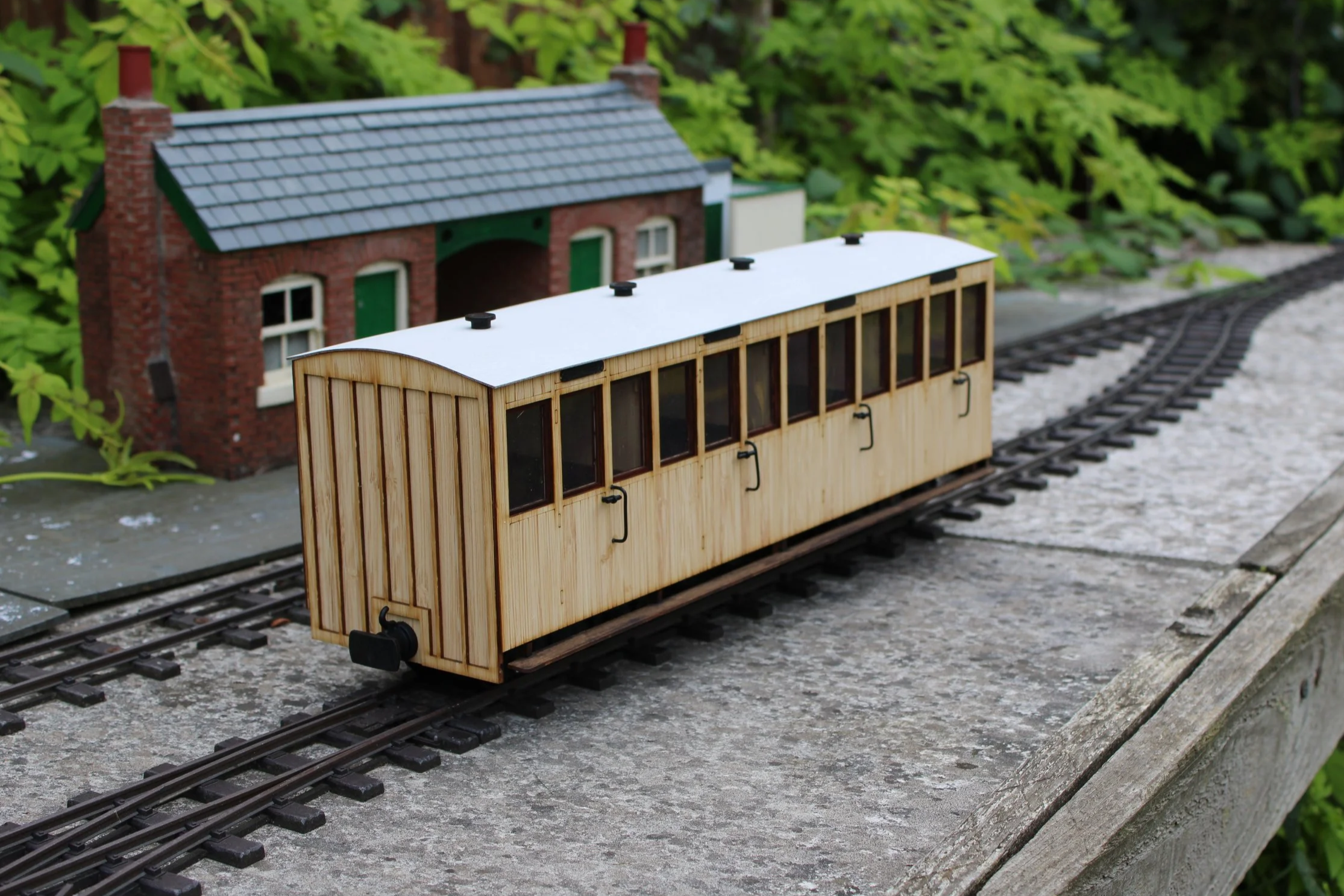 4 Compartment Roofed Carriage