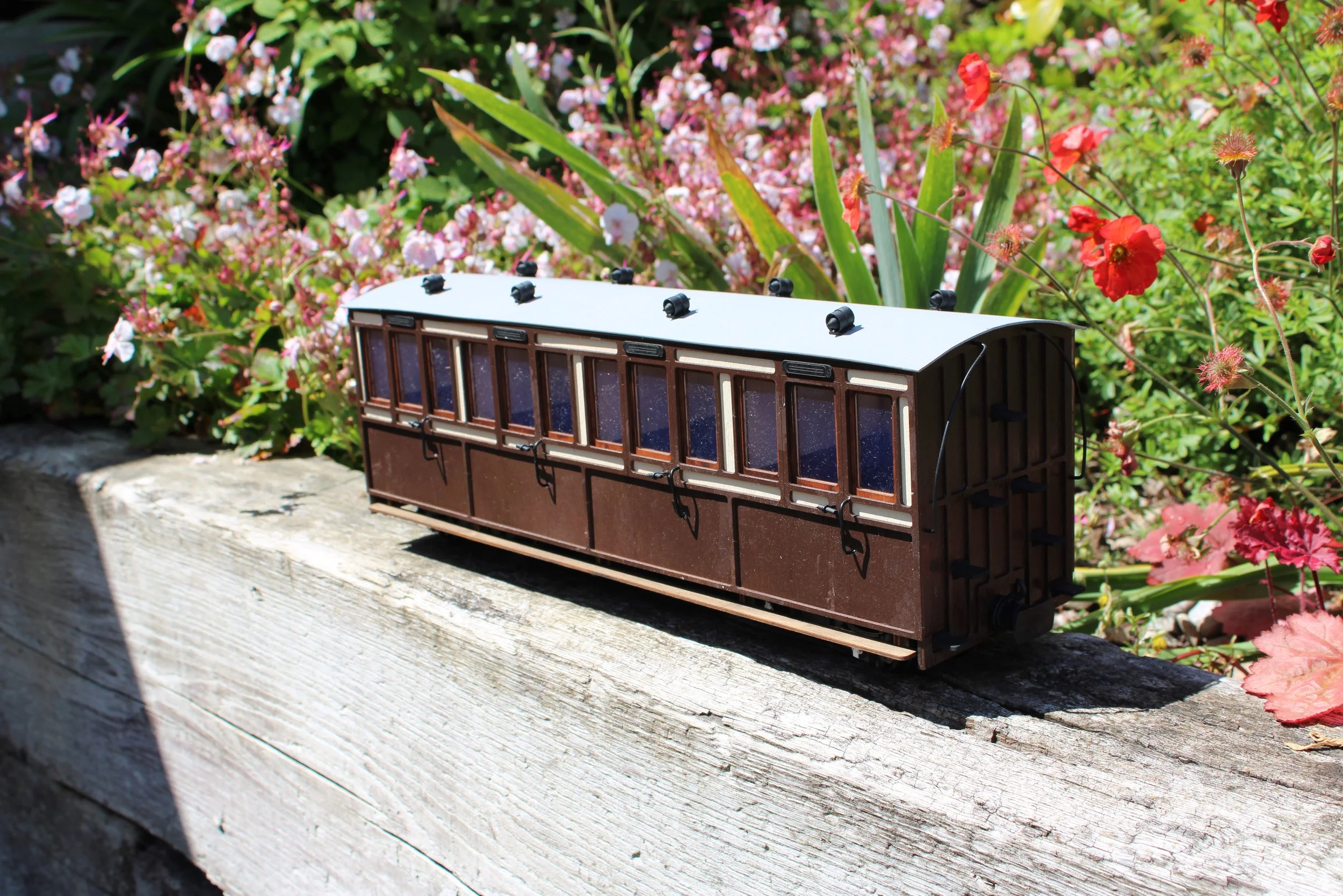 4 Compartment Dean Standard Roof