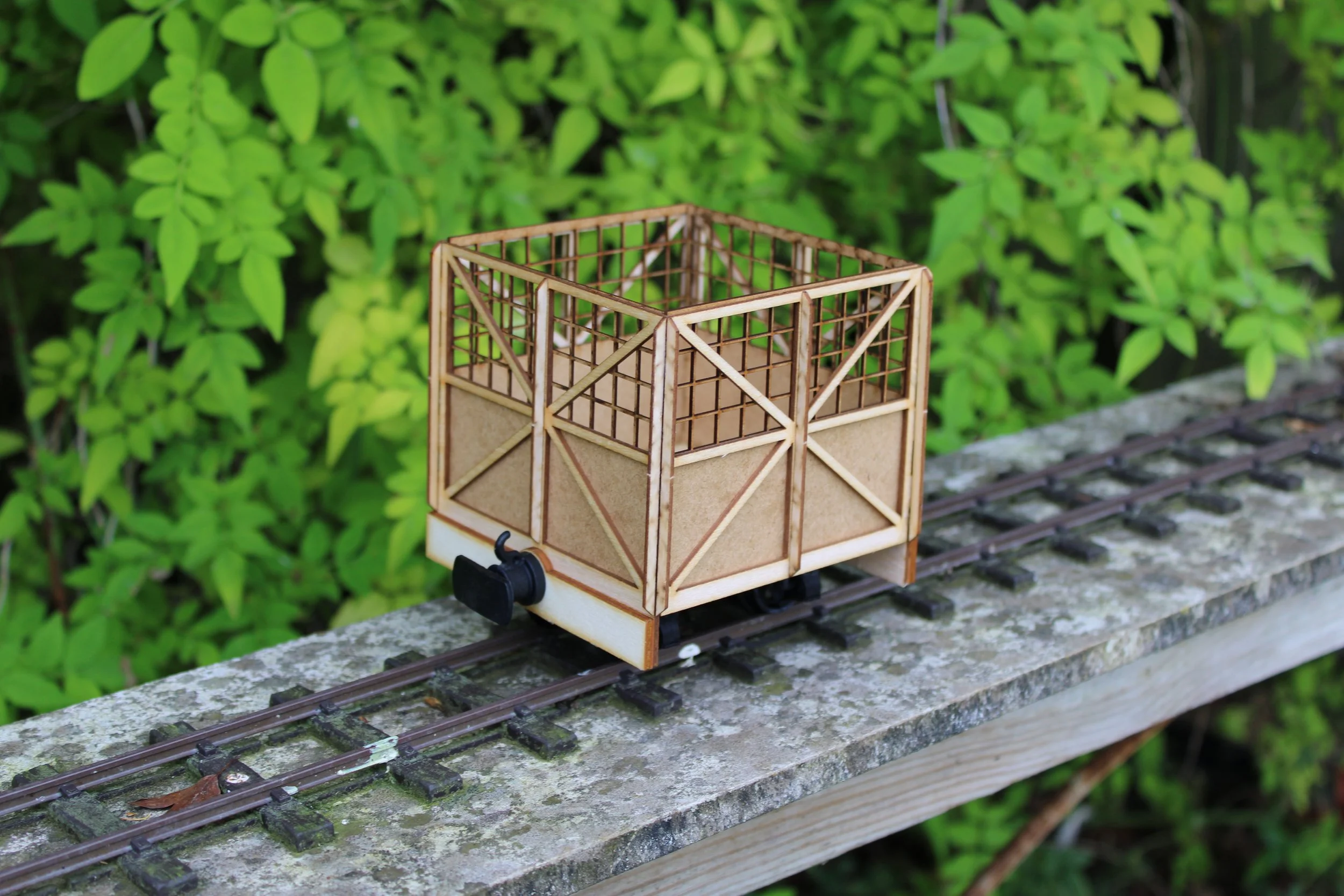 Stubby / Short Sugar Cane - Half Mesh - Half Solid Wagon for Garden Railways, 32 mm & 45 mm