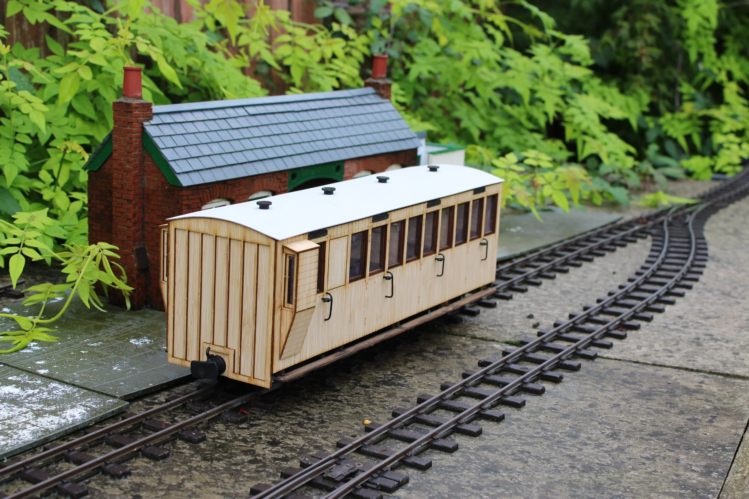 4 Compartment Guards Carriage for Garden Railways, 32 & 45 mm