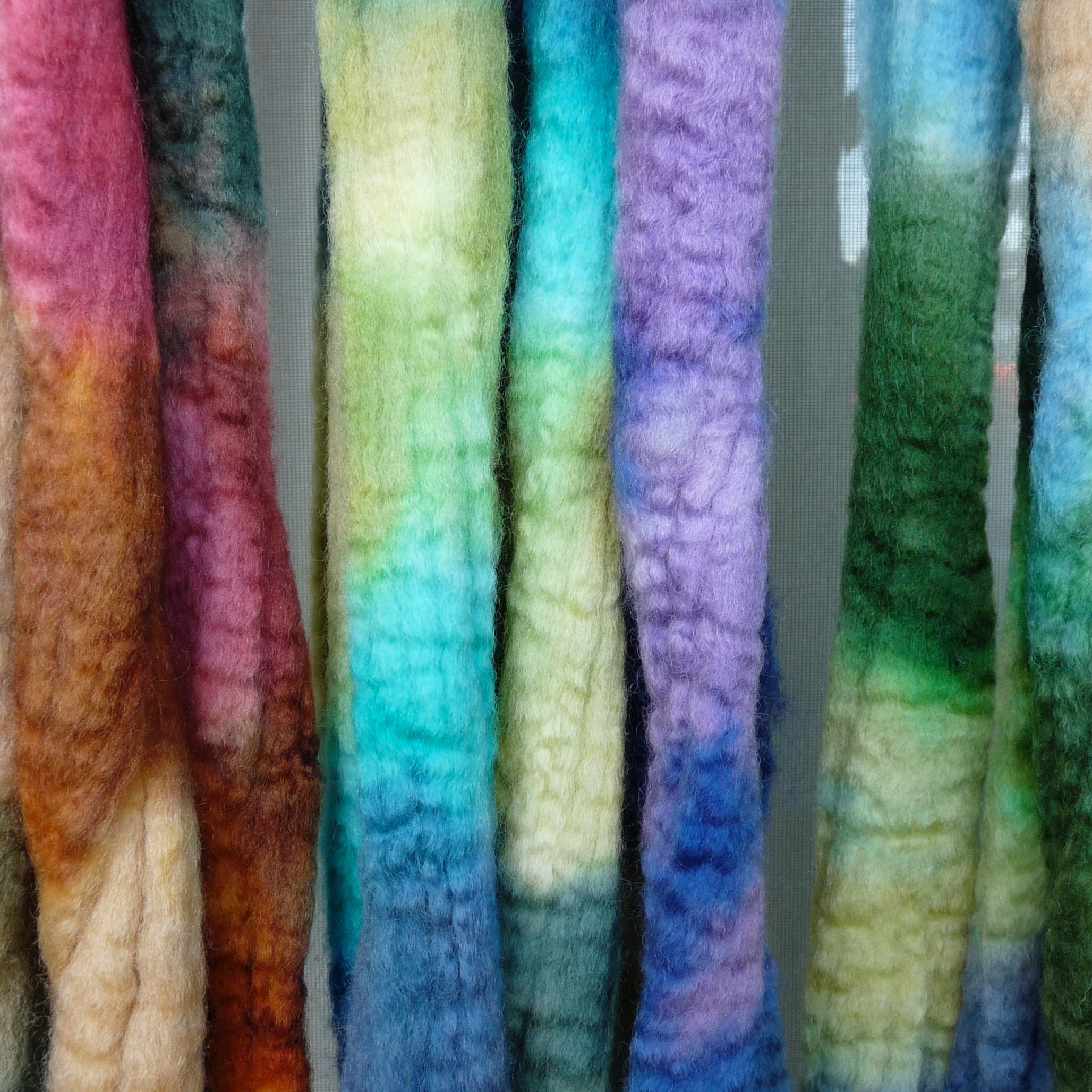 Handpainted spinning fiber