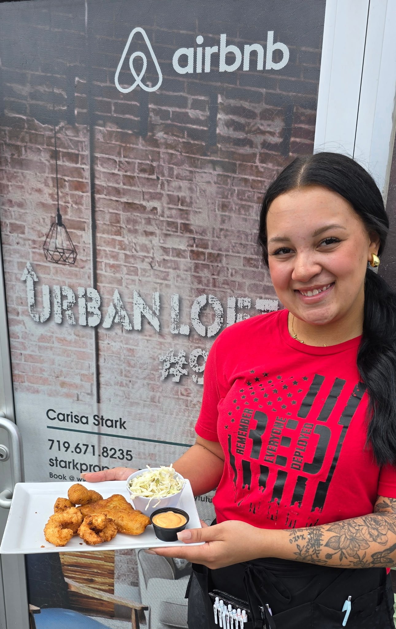 Fresh Catch Feature: One piece of fried fish, 4 pieces of fried shrimp and hush puppies served with creamy jalapeno slaw.