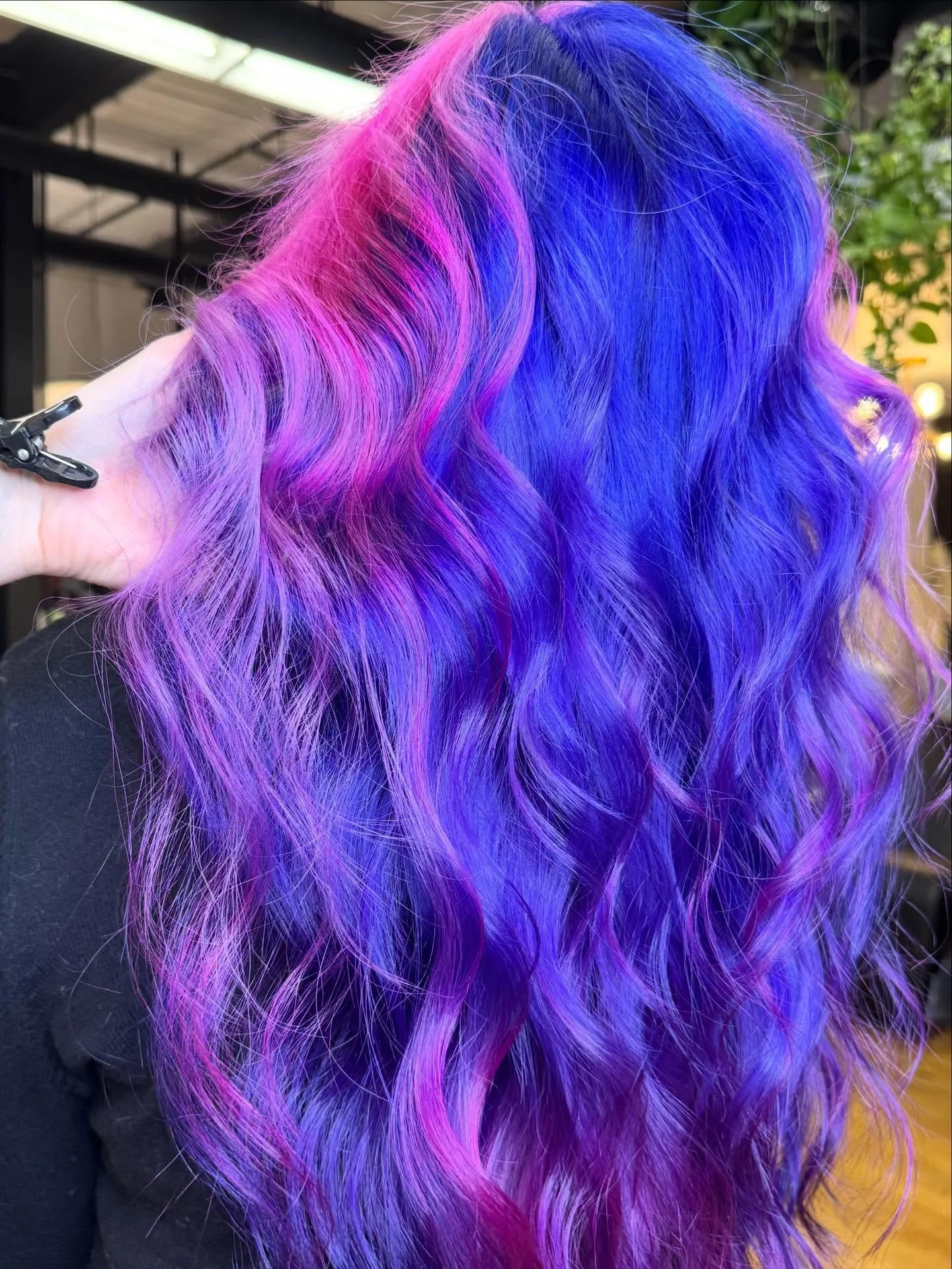 This insane transformation is quite the way to start the new year!
Technicolor moment with @roxdoeslocks