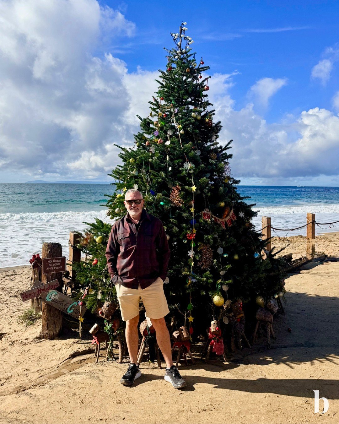 Just after Christmas, we slipped away to Laguna Beach for a few days to slow down, reset, and enjoy some coastal air before jumping back into work.🏖️ It was the perfect pause, with long walks on the beach, good food, and a chance to reflect on the y