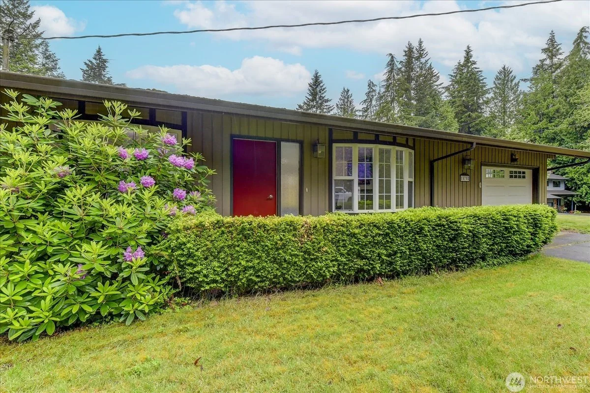 15708 70th Ave W, Edmonds, WA 98026