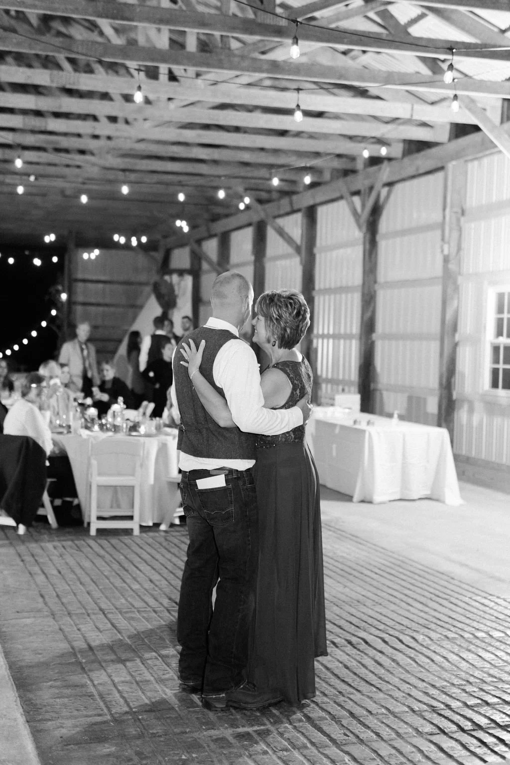 NicoleDeTonePhotography_Carolyn+Daryl_10.9.21-775.jpg