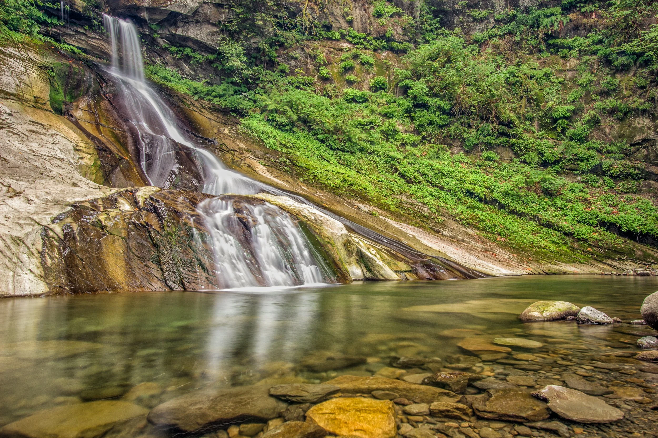 Racehorse Falls-1.jpg