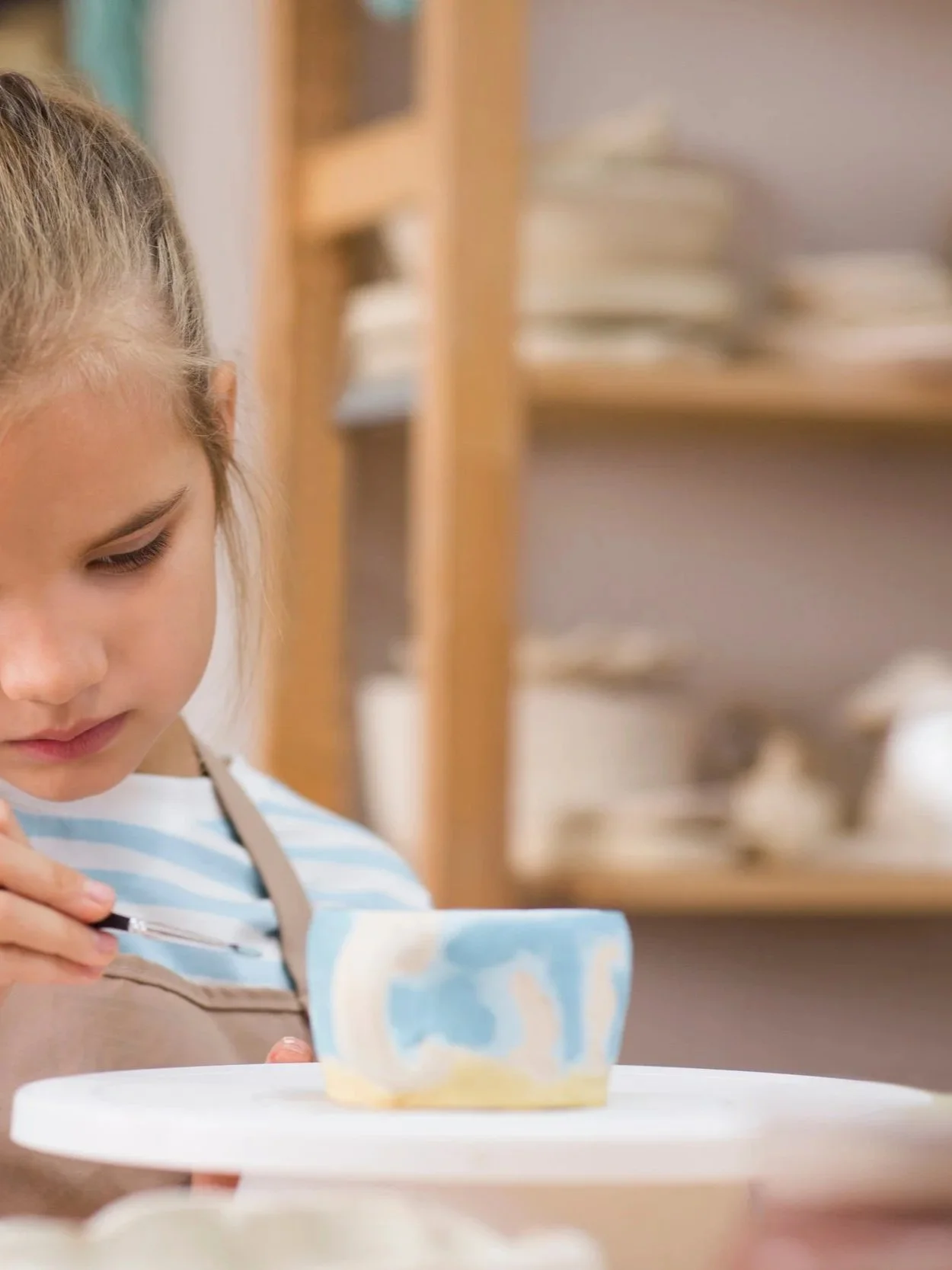 Taller de Pascua 🐰: Pinta 2 piezas · 4 ABRIL