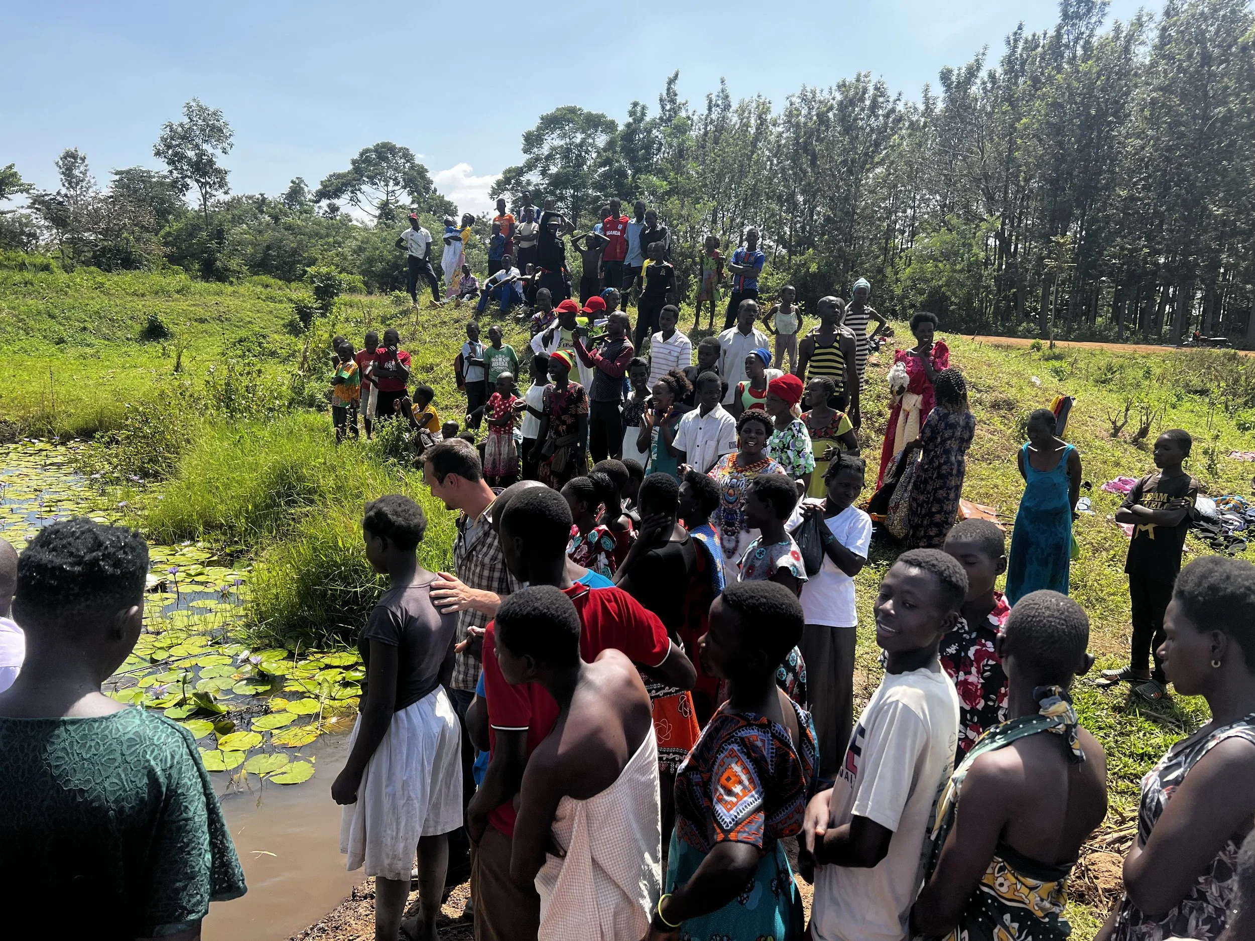 Lining up to be baptized.jpeg