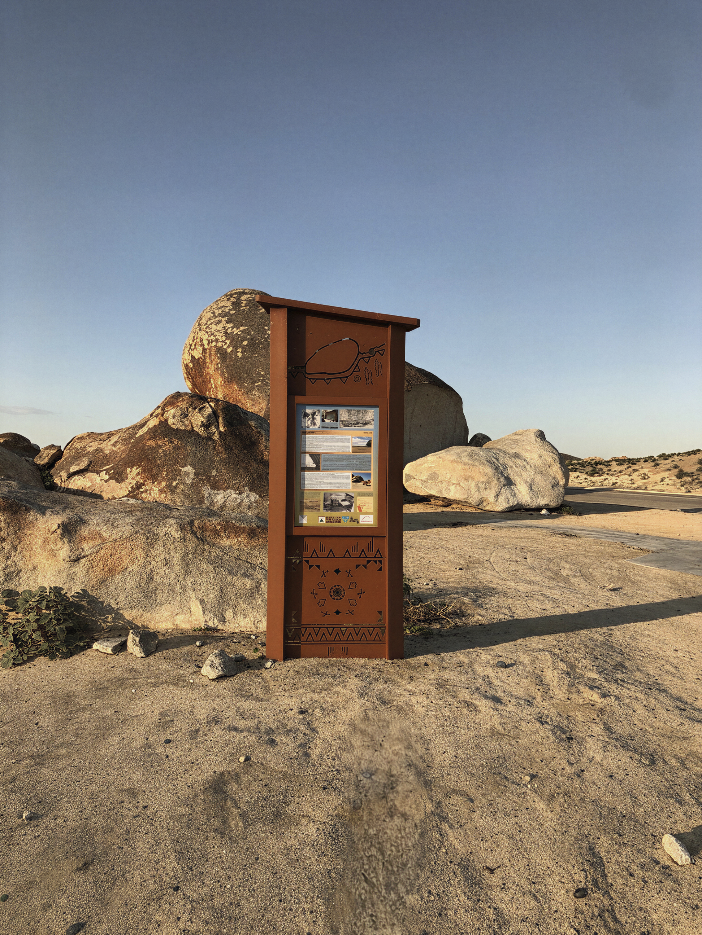 GIANT ROCK HISTORICAL LANDMARK INFORMATIONAL KIOSK | Landers, CA | Realistic Visualization | Design by Positional Projects