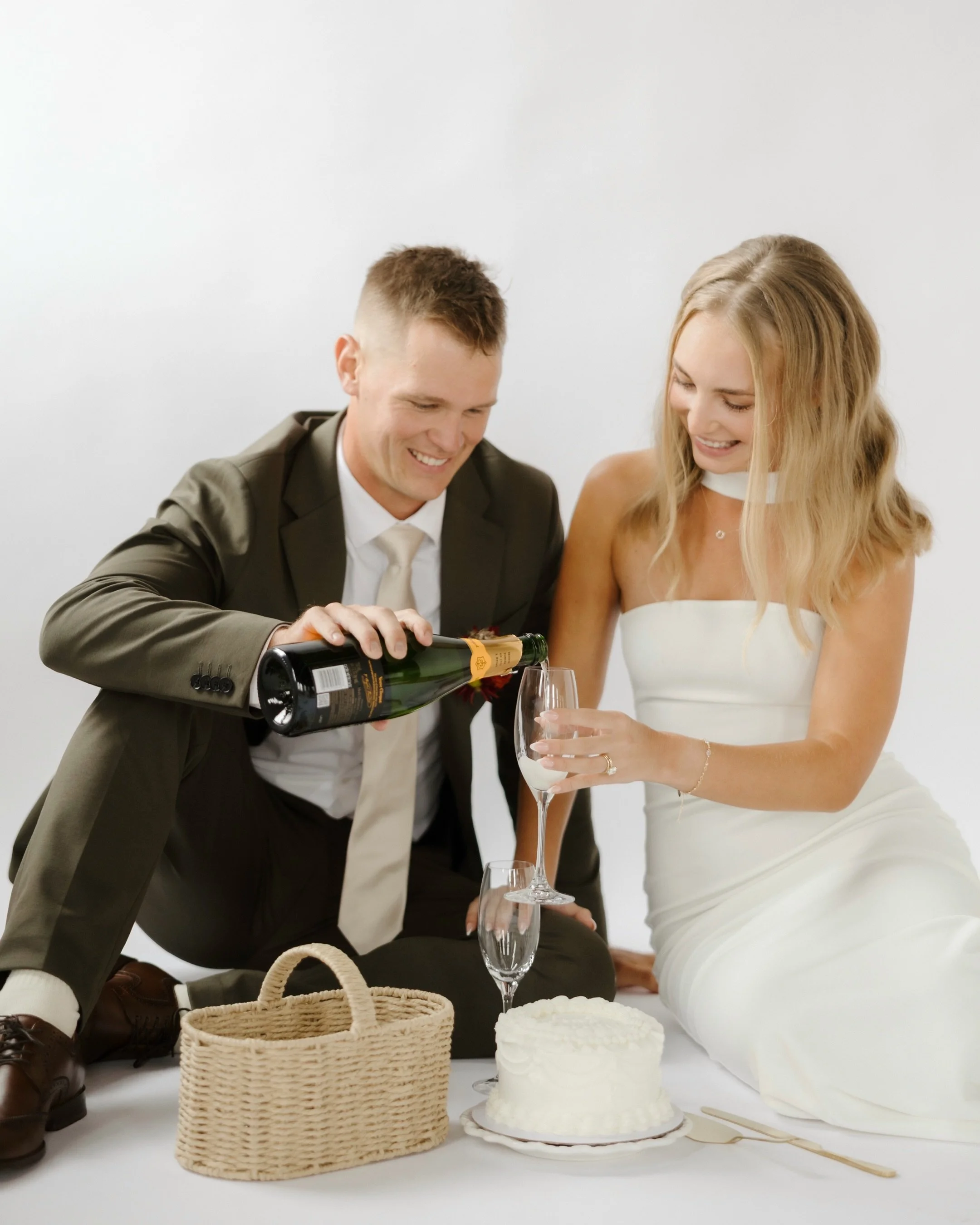 A little studio time for these newlyweds after a rainy courthouse ceremony🫶🏻🕊️🥂

Photos by: @sarahrollingphoto 

#desmoines #desmoinesphotographer #photostudios #photographystudio #desmoinesphotography