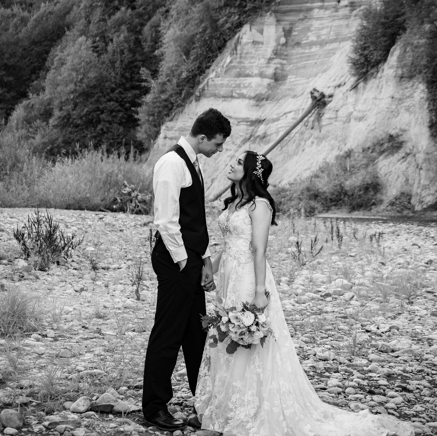 ~Ben &amp; Kira~

Had the privilege of capturing their special day on film. These are a few shots that I managed to capture in between. #2021 #weddingphotography