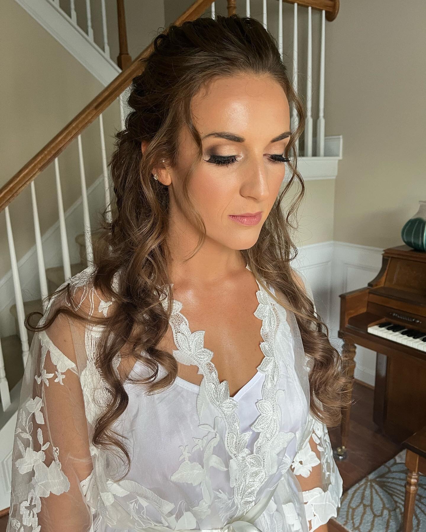 Our GORGEOUS Bride from today! 😍💕
.
.
It was so much fun working with Shelby and her Bridal Party! We loved the energy they brought to the getting ready process! 🤘🏻
.
.
Bridal HMU: Katie &amp; Alex 💋
Bridal Party HMU: Aly, Alex &amp; Katie ✨
.
.