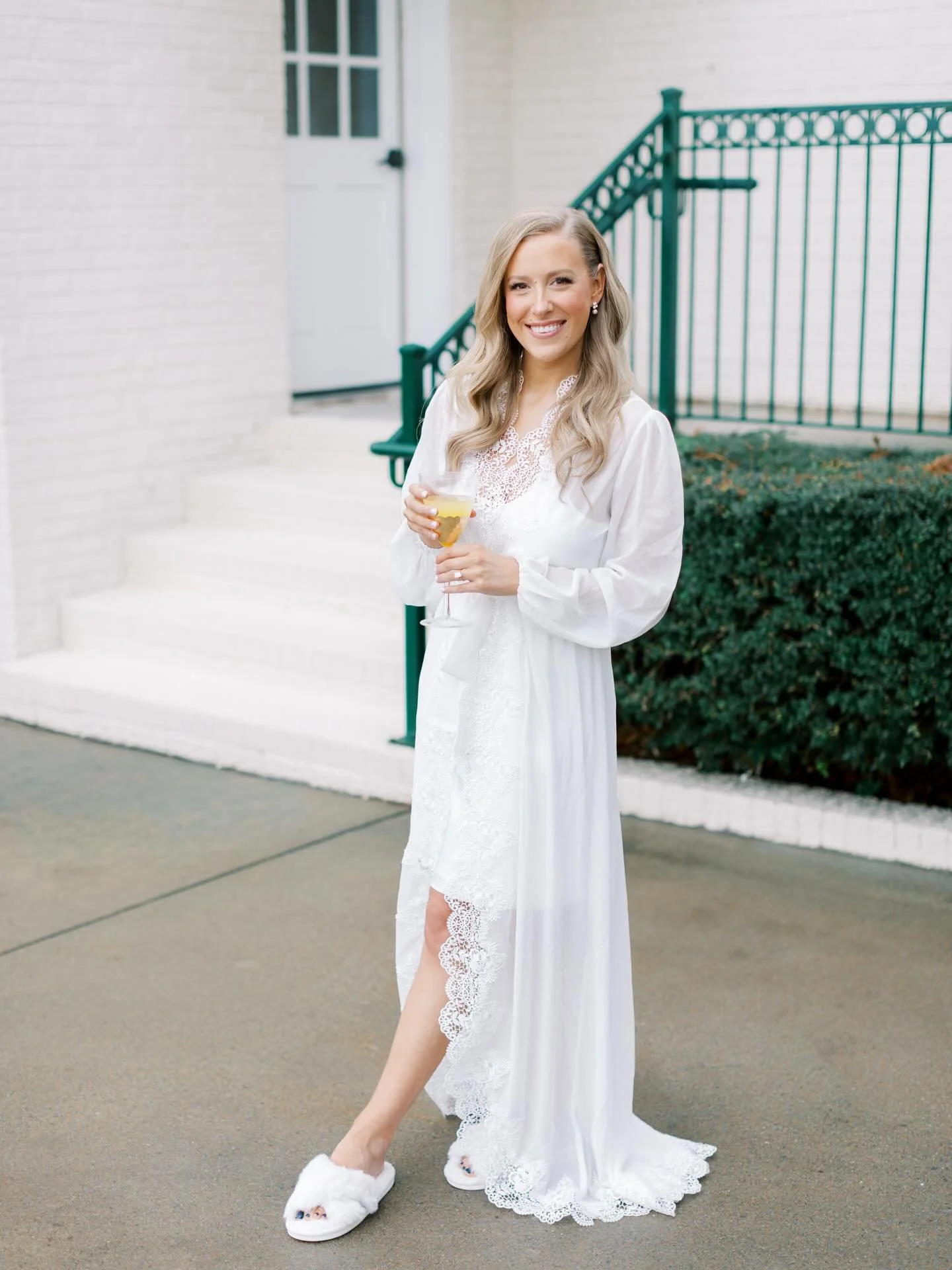 ✨KATE✨
.
.
Bridal HMU: Missy &amp; Katie 💋
Bridal Party HMU: Teaghan, Angel, Katie &amp; Missy 💋.
.
.
Photo Credit: @tanikajanephoto 📸