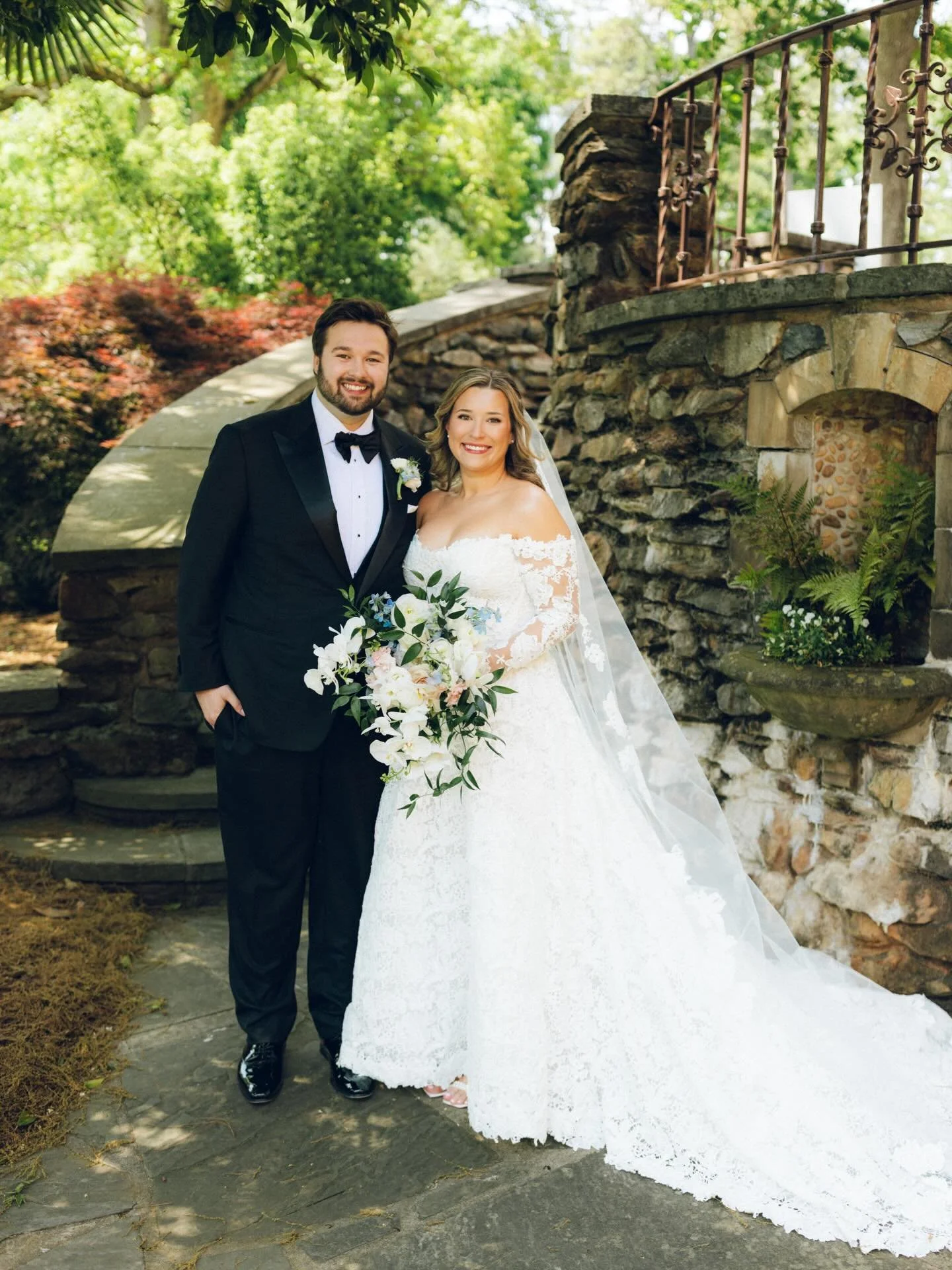 ✨EMILY✨
.
.
Bridal HMU: Kaylyn &amp; Kaylyn 💋
Bridal Party HMU: Teaghan, Caroline, Kelly &amp; Kaylyn 💋
.
.
Photo Credit: @dioramedia 📸