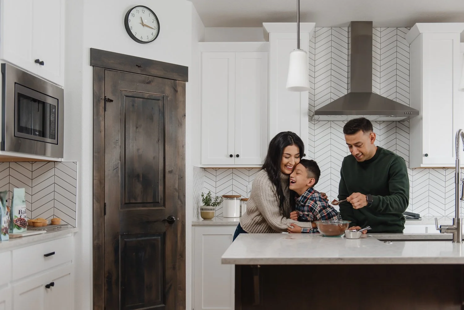 Professional product branding photography for Rodelle Vanilla in northern Colorado - Lifestyle family portrait baking