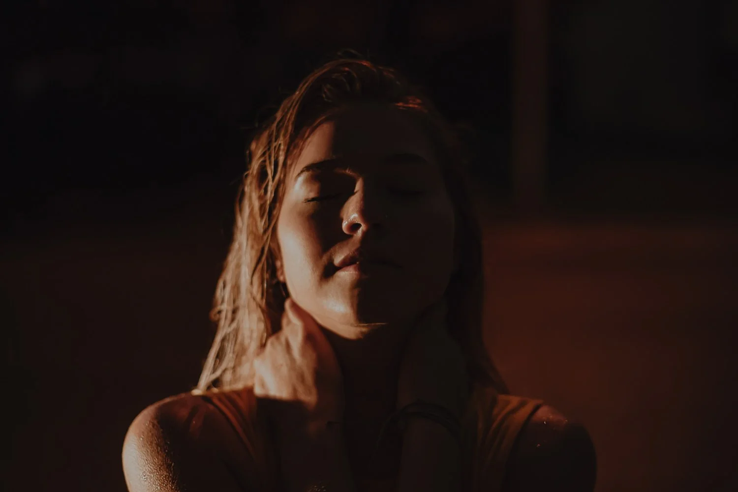 Professional creative portrait photography in Colorado Springs, Colorado - moody rainy portraits of Edee