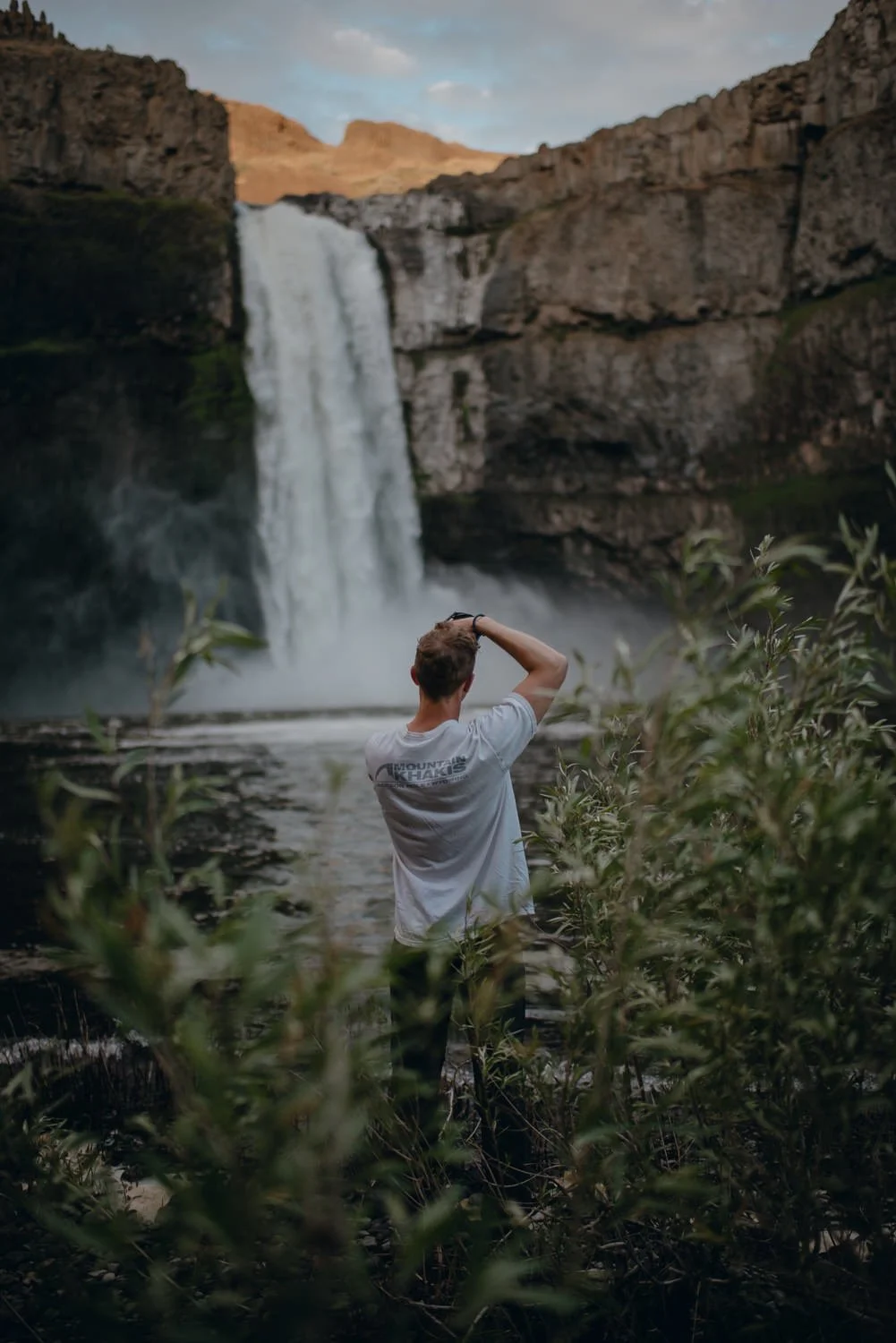 Professional adventure photography in Spokane, Washington - lifestyle portrait hiking Palouse Falls - Washington best photo locations
