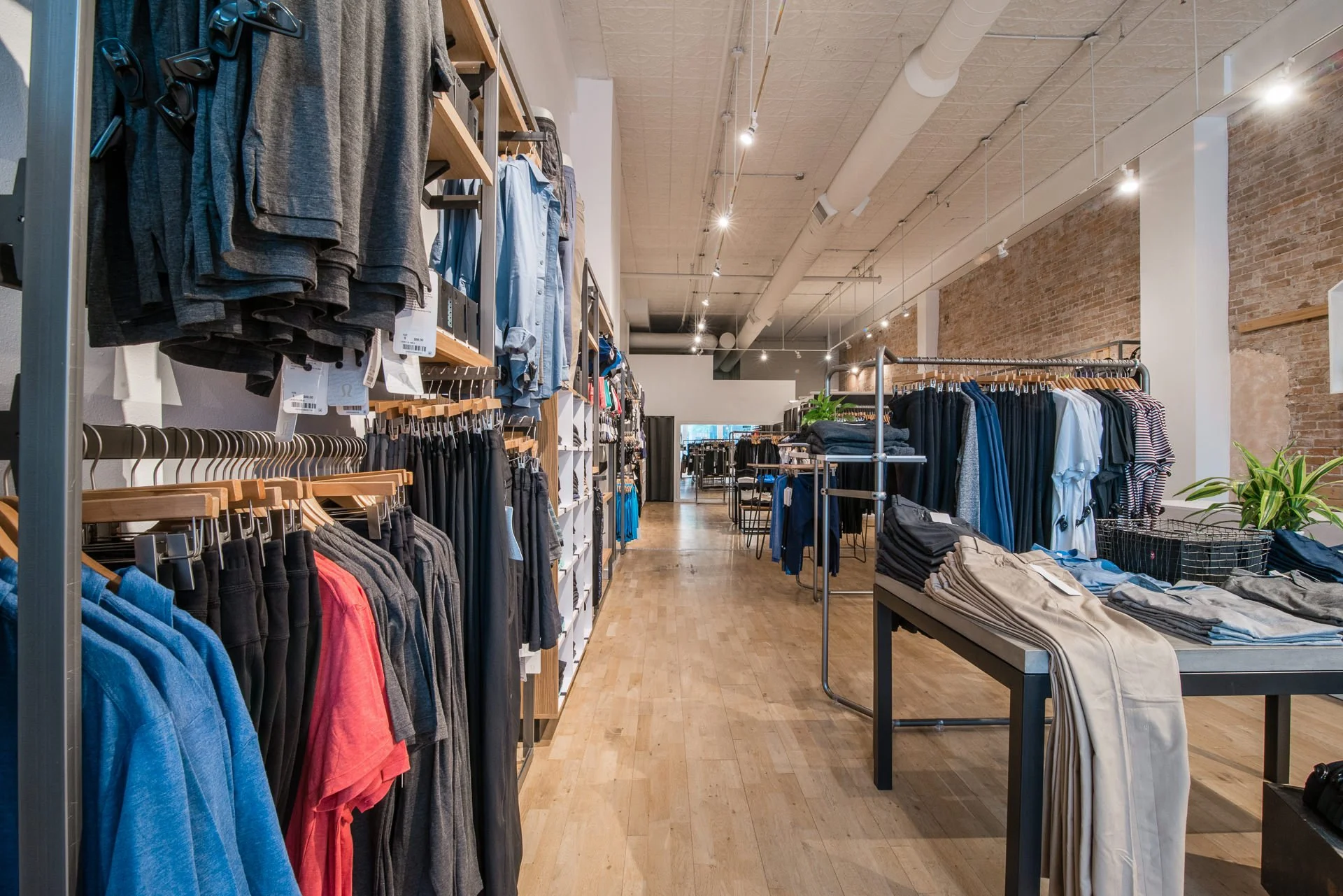 Lululemon Storefront Athletic Wear Brand Fort Collins Colorado Ryan Waneka Photography_3.jpg