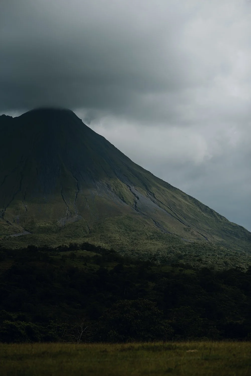 Landscape photograph of Arenal Volcano in La Fortuna, Costa Rica