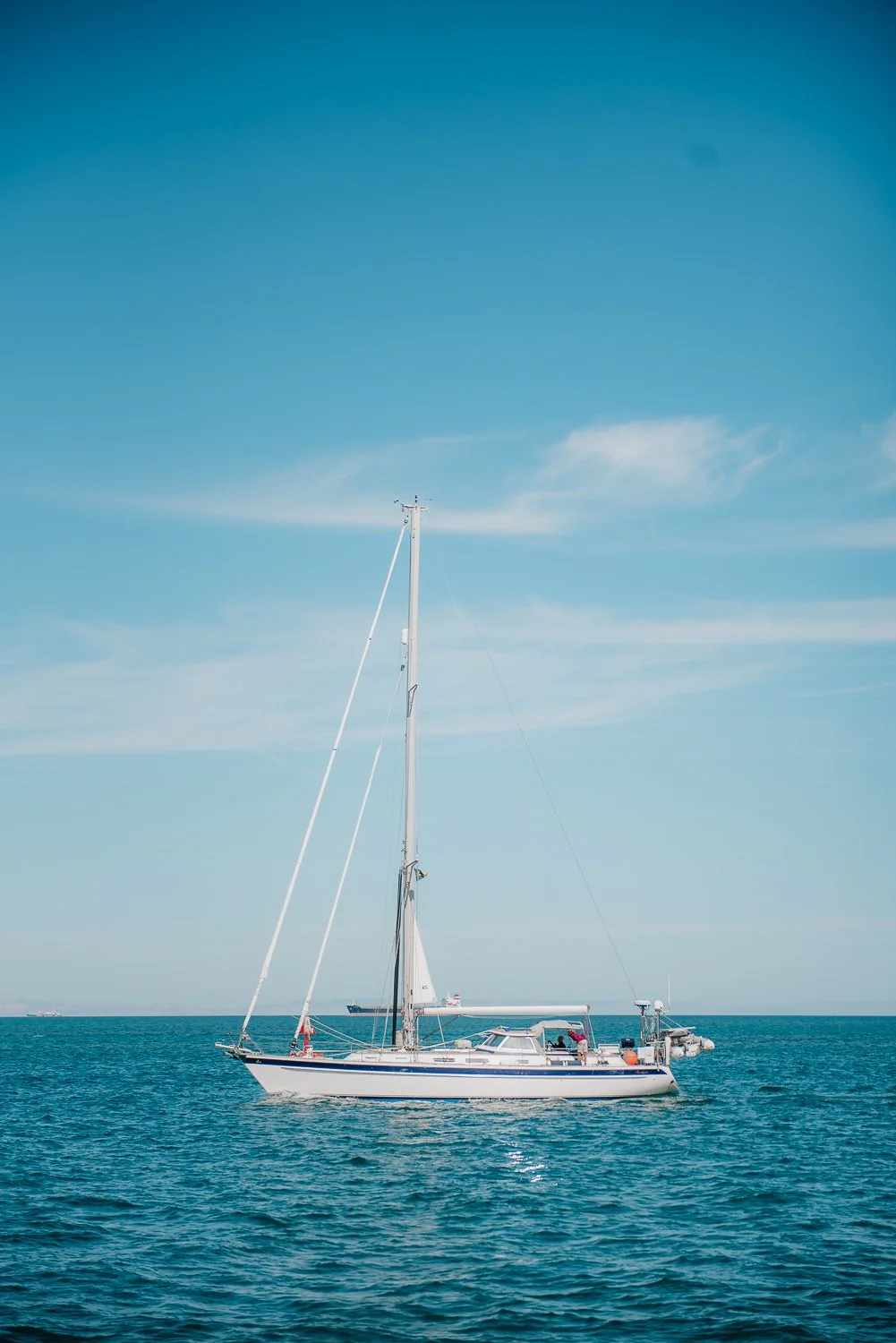 Ryan-Waneka-Photography-2022-La-Paz-Mexico-14-sailboat-ocean.jpg