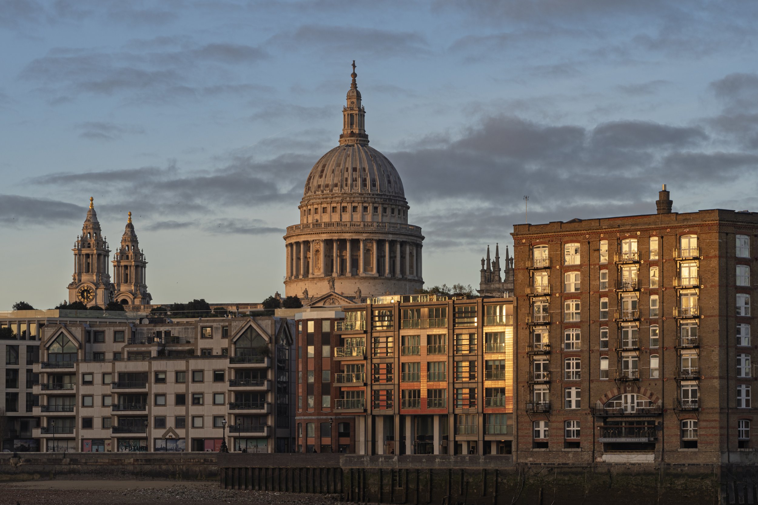 London -St Paul from banks sunset.jpg