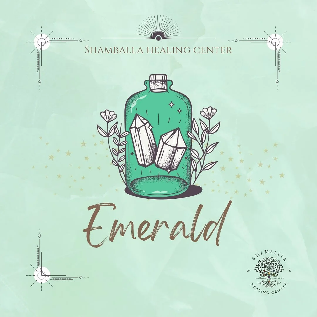 ✨🌿Emerald supports and encourages spiritual growth and clairvoyance, and allows us to gain a sense of beauty and justice. It is detoxifying, supporting the immune system, and balances on every level. Emerald strengthens communication and friendship,