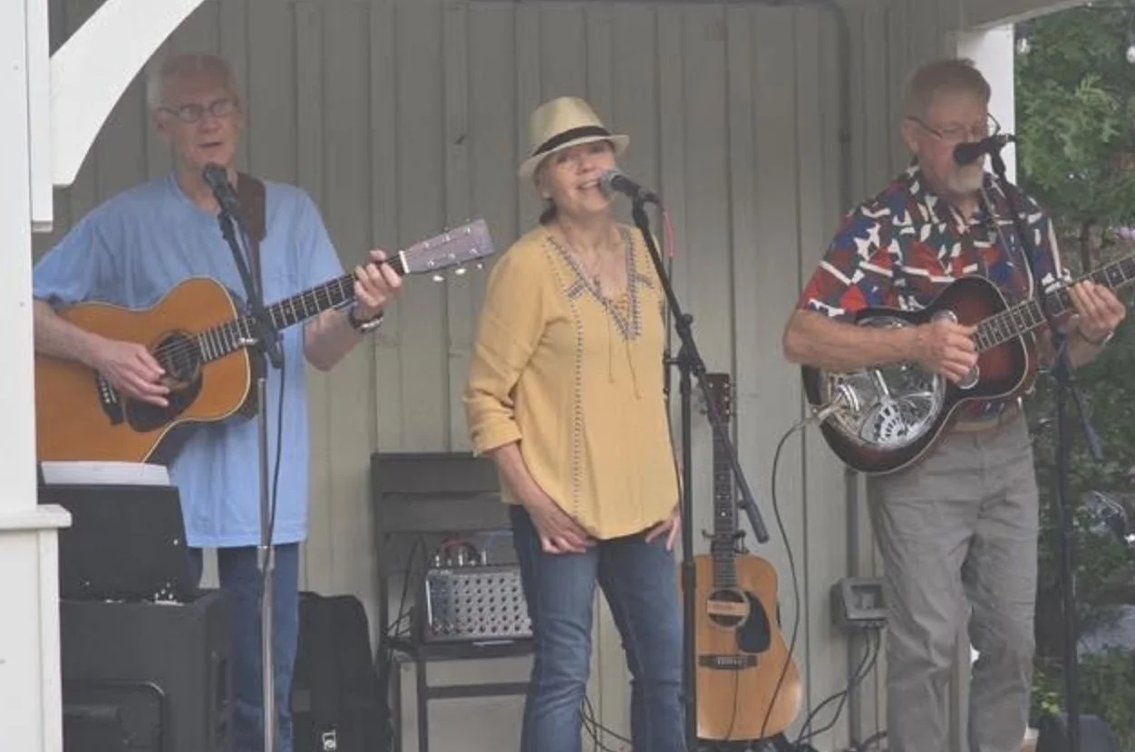 A Soulful Evening of Song in the Village with Leslie Gage (Copy)