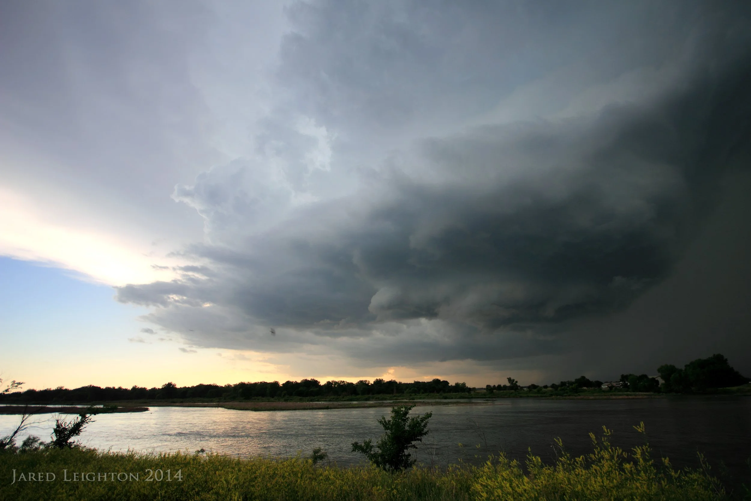 Supercell across the Platte River in Grand Island, Nebraska