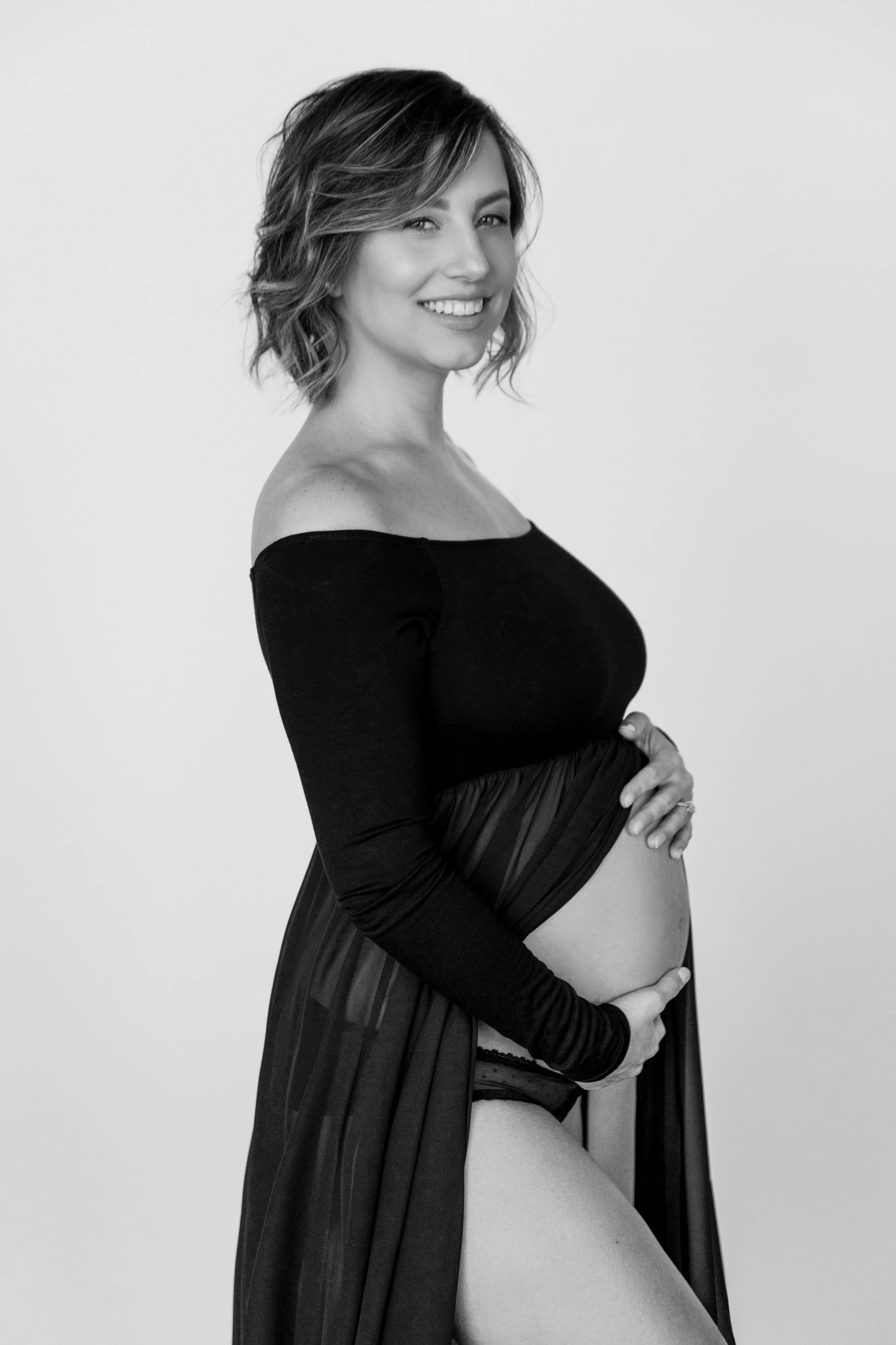 Chicago maternity photos by Emily Gualdoni Photography 