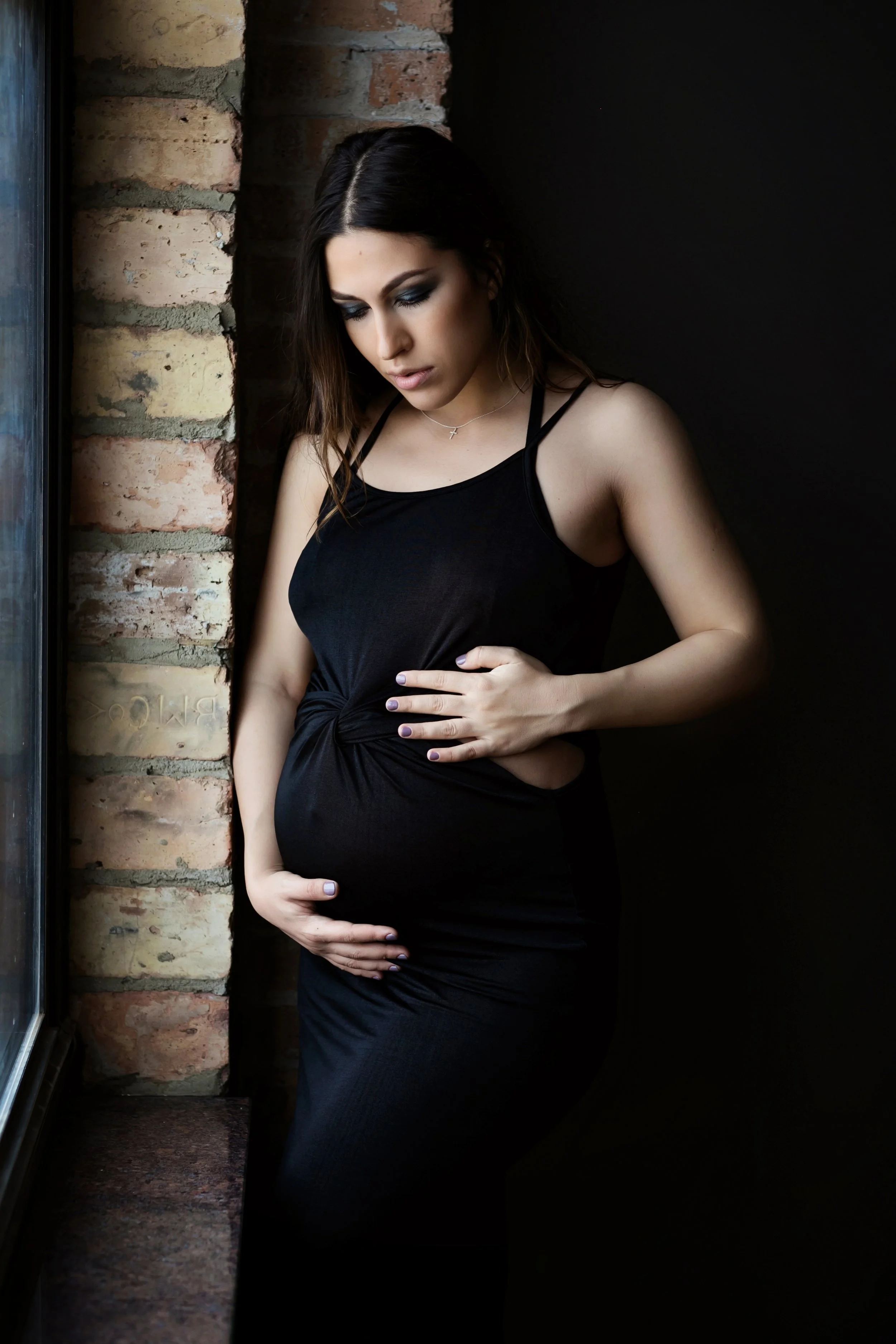 Chicago maternity photos by Emily Gualdoni Photography 